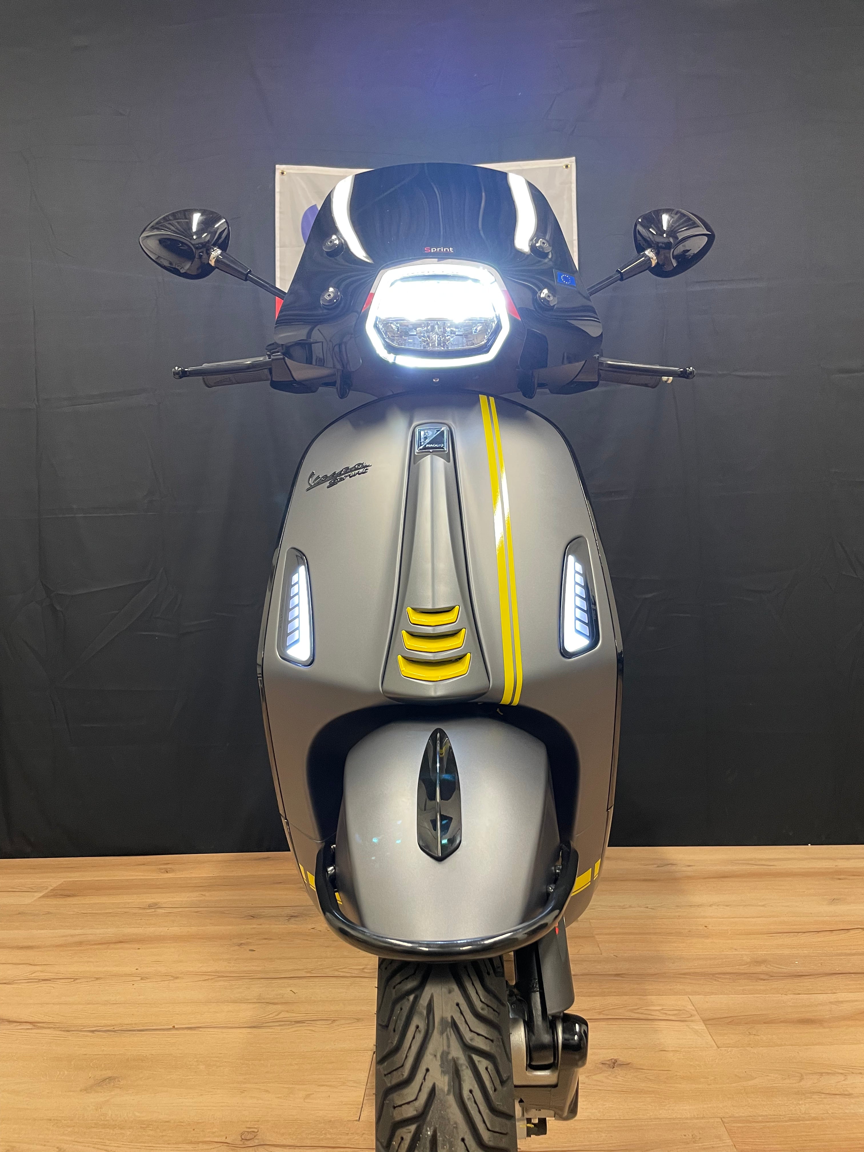 Vespa sprint | 2024 | 0km | Custom | E5 | Full option