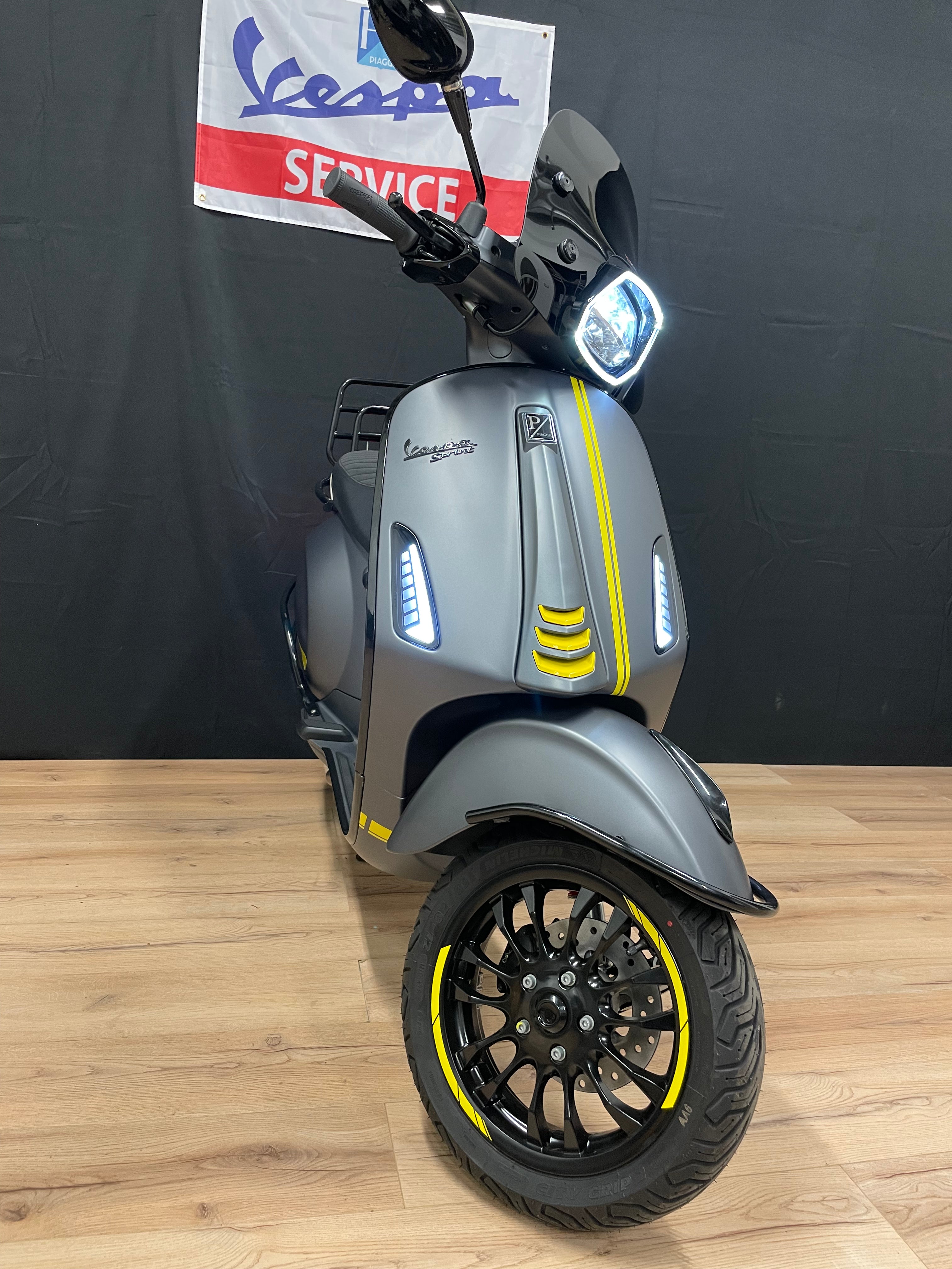 Vespa sprint | 2024 | 0km | Custom | E5 | Full option