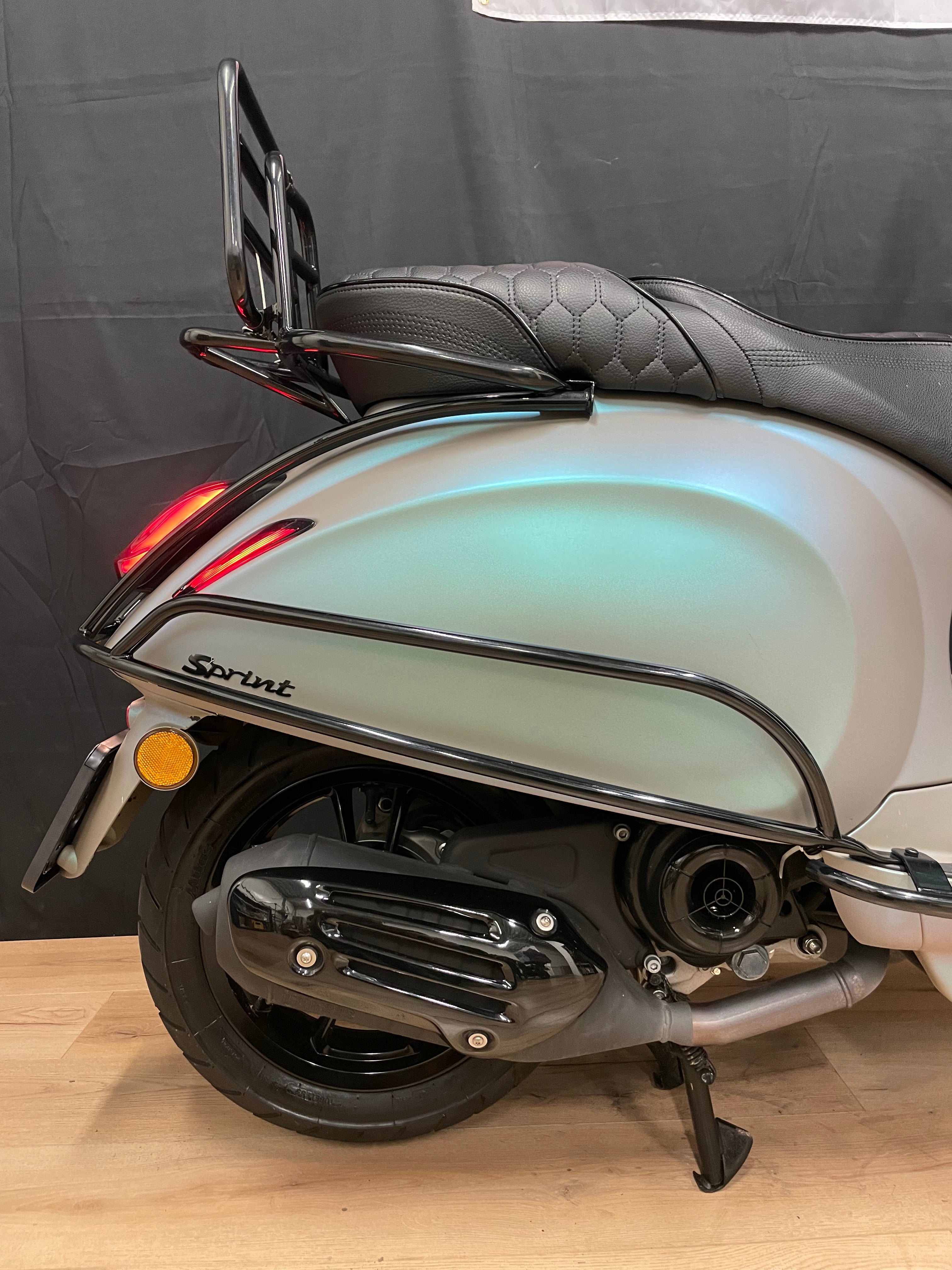 Vespa sprint | Custom | Full option | Nieuwstaat | IGET E5