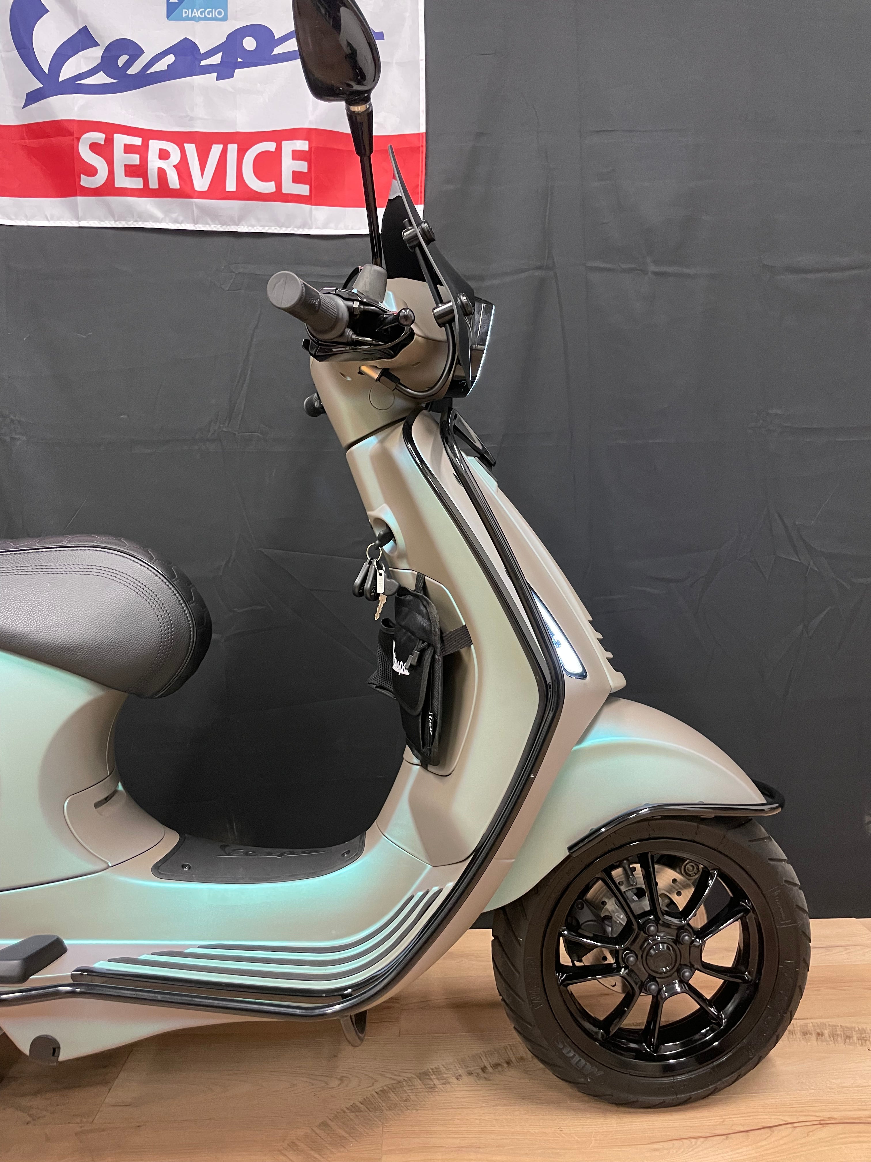 Vespa sprint | Custom | Full option | Nieuwstaat | IGET E5