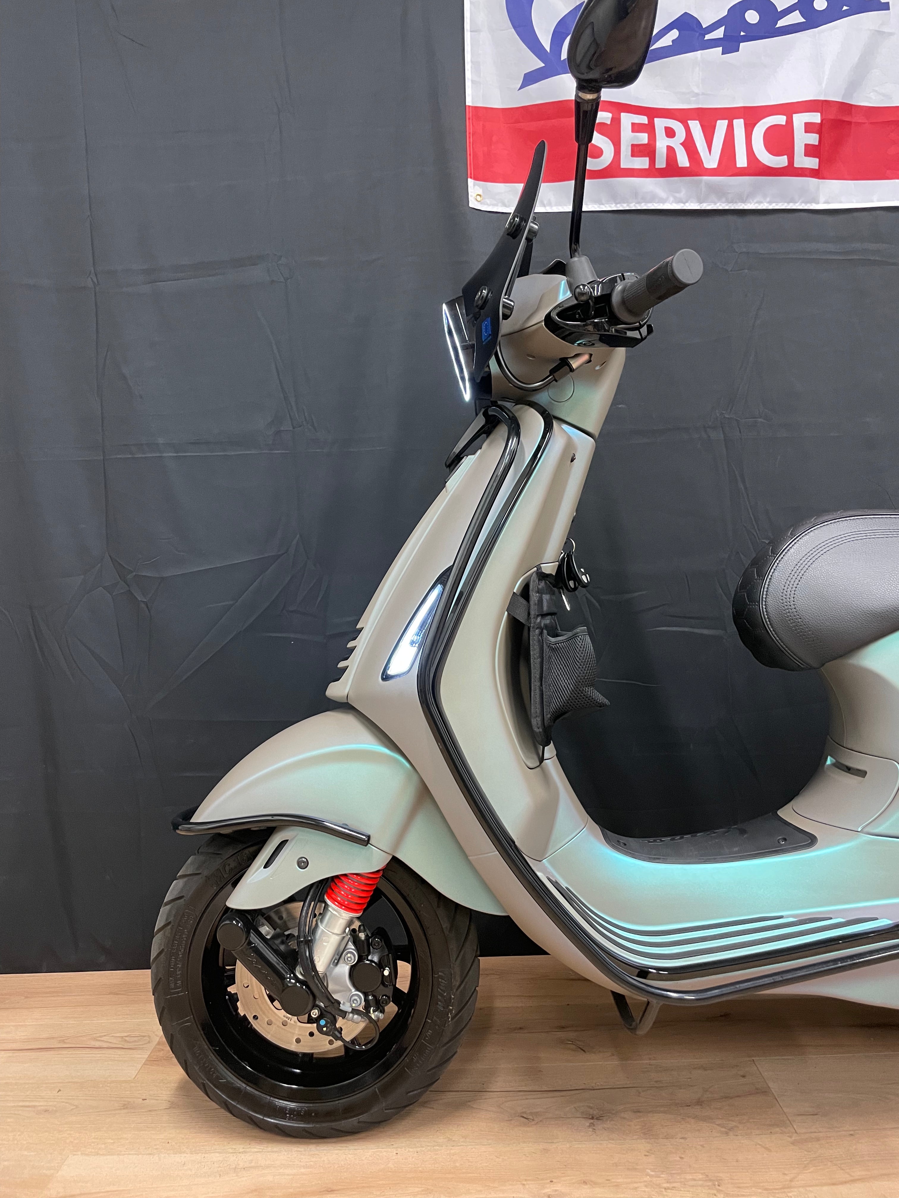 Vespa sprint | Custom | Full option | Nieuwstaat | IGET E5