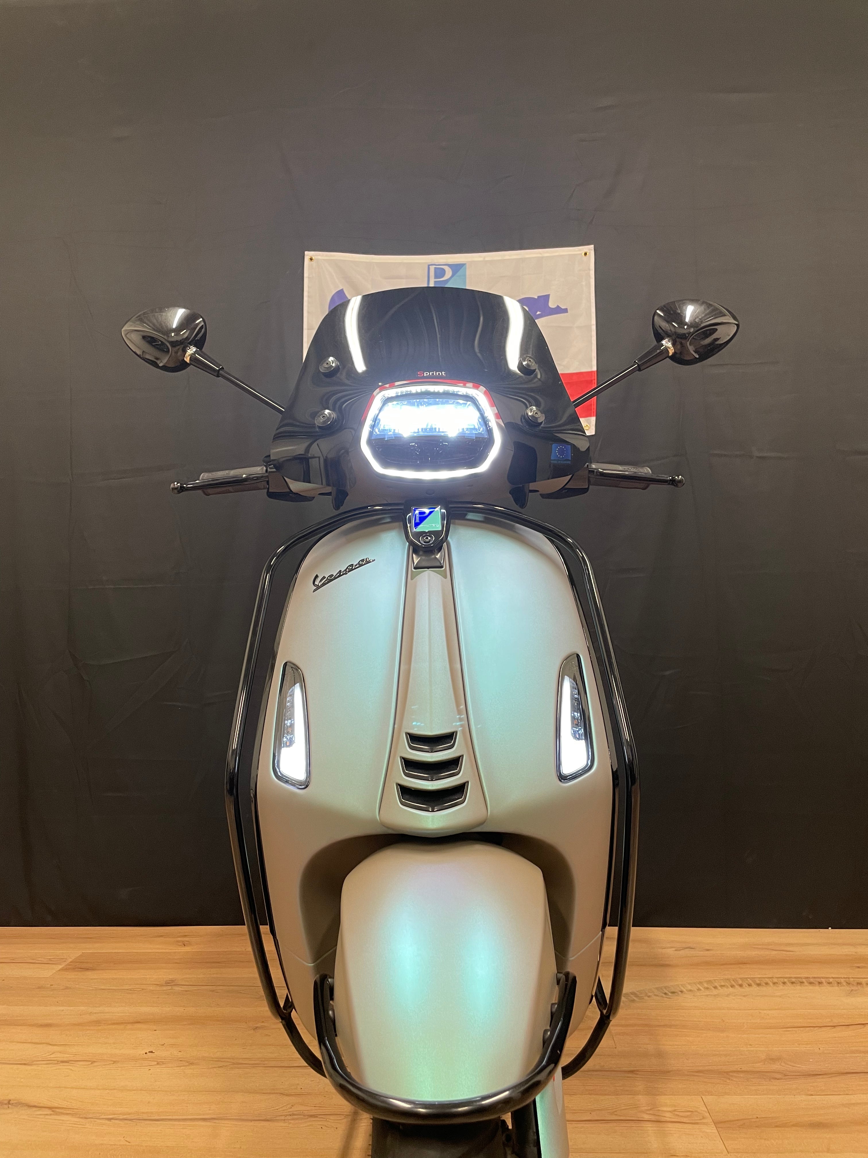 Vespa sprint | Custom | Full option | Nieuwstaat | IGET E5