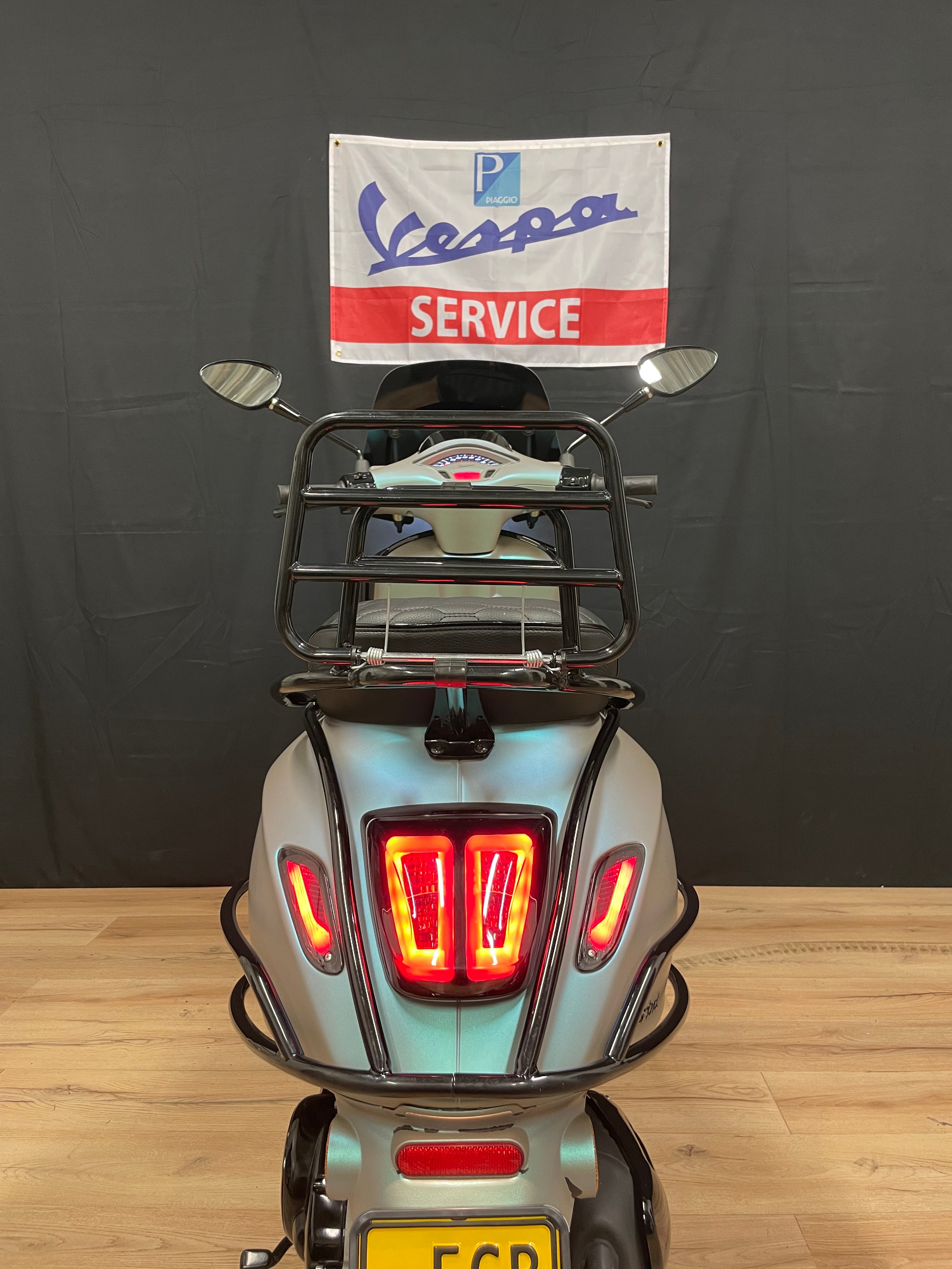 Vespa sprint | Custom | Full option | Nieuwstaat | IGET E5