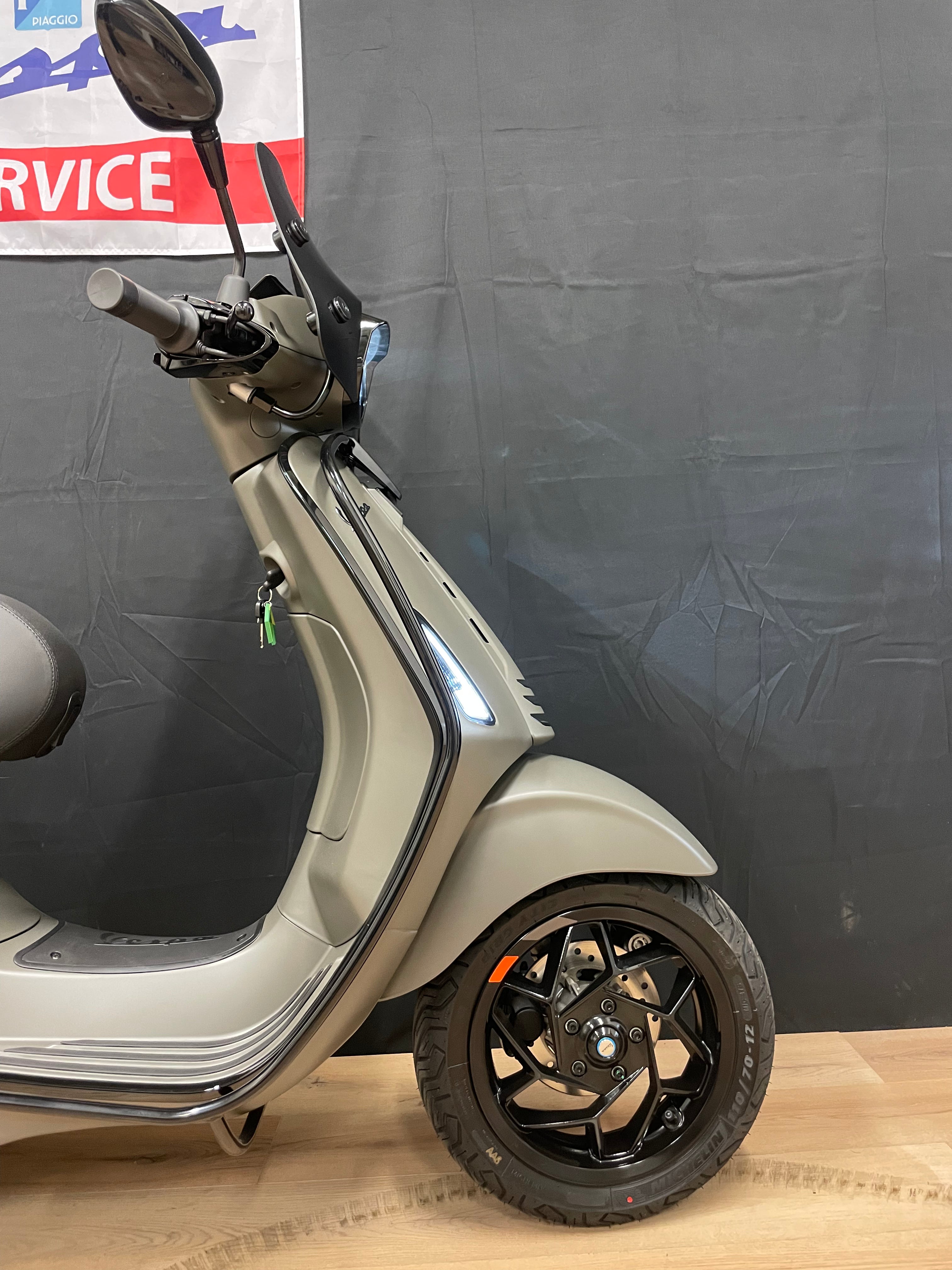 Vespa sprint Elettrica | Custom | Full option | Nieuw | 0 KM