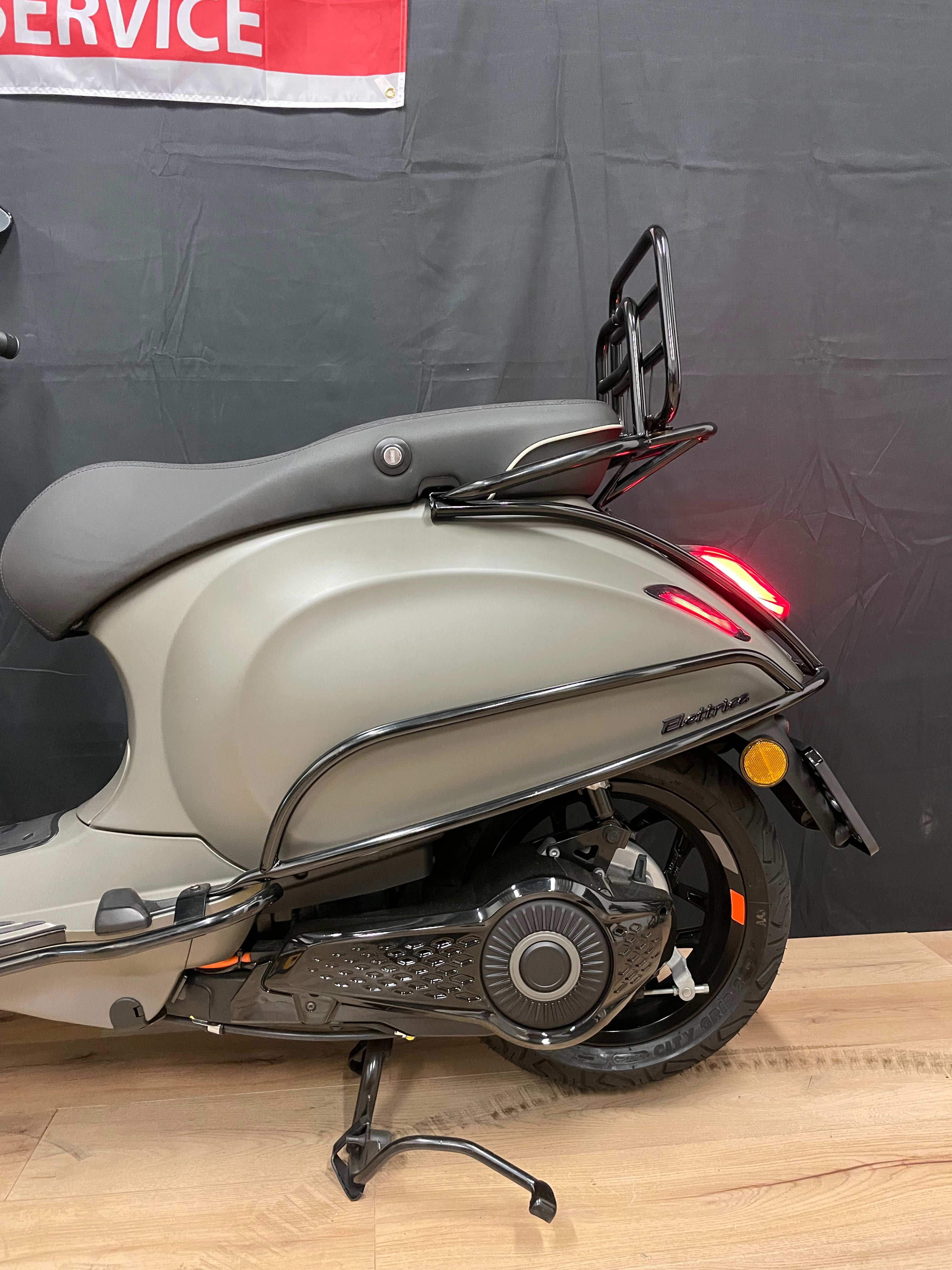 Vespa sprint Elettrica | Custom | Full option | Nieuw | 0 KM