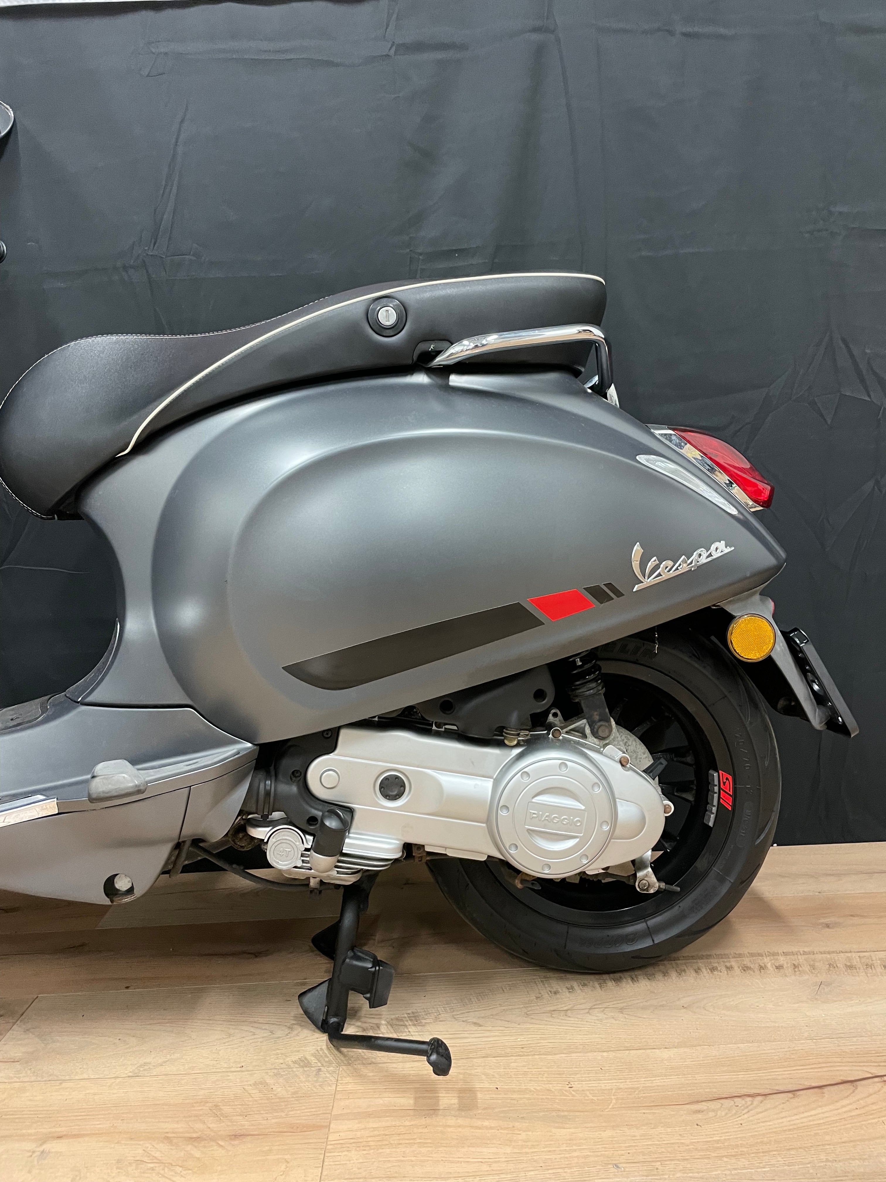 Vespa sprint | IGET | 2018 | 1e eigenaar | Snor / Brom