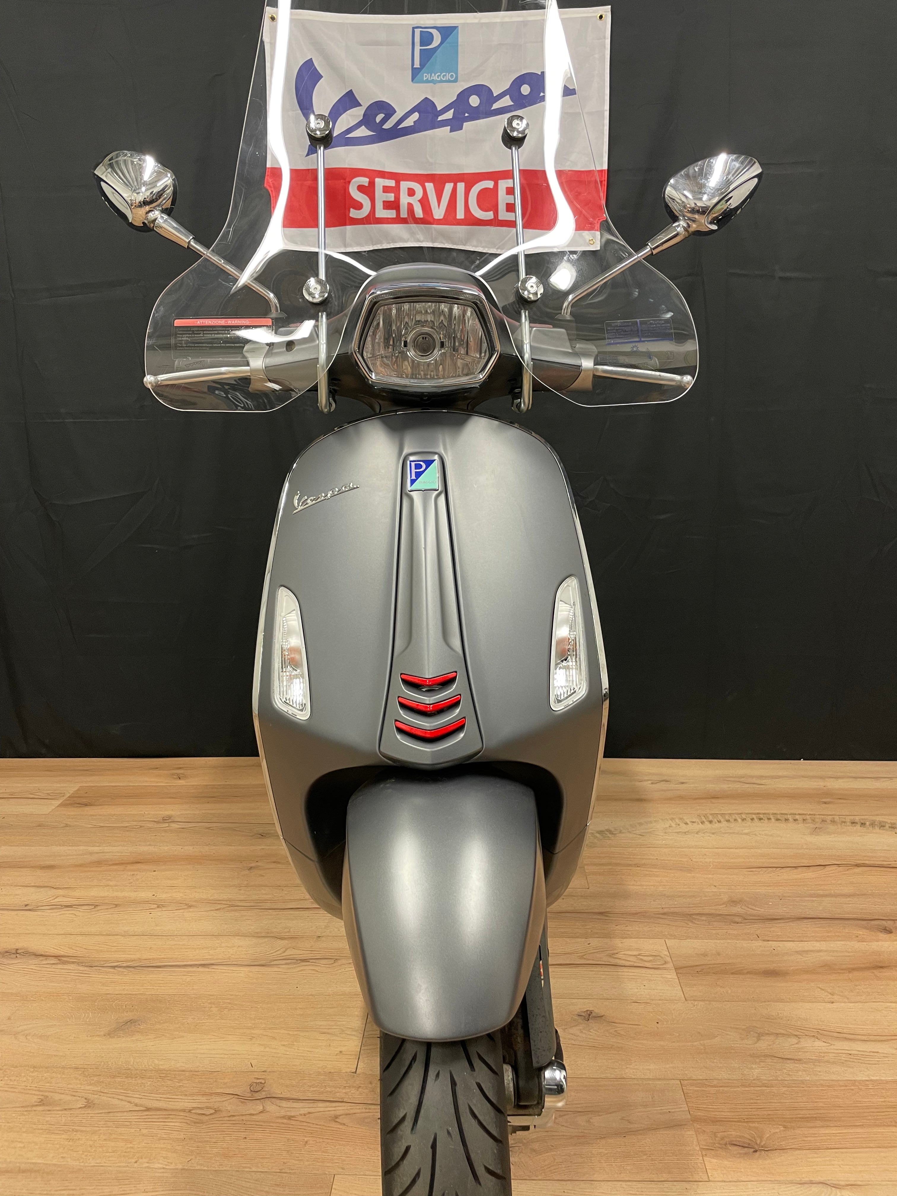 Vespa sprint | IGET | 2018 | 1e eigenaar | Snor / Brom