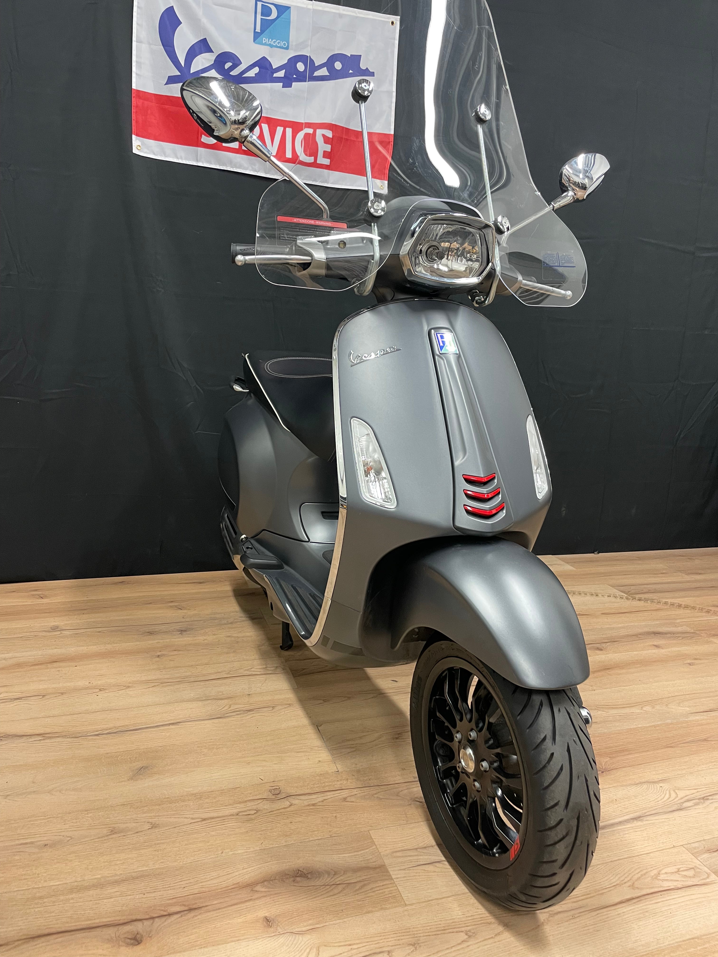 Vespa sprint | IGET | 2018 | 1e eigenaar | Snor / Brom