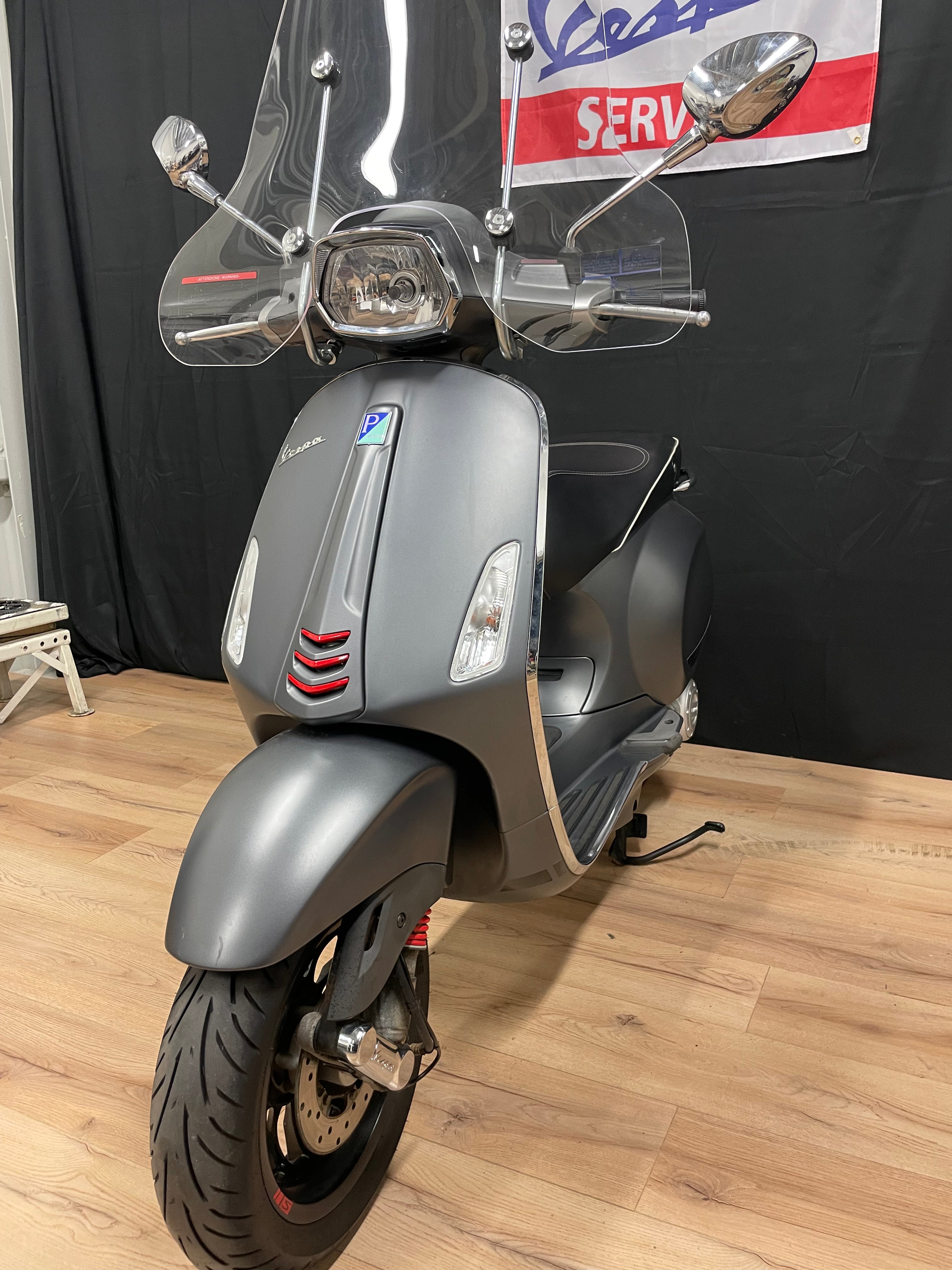 Vespa sprint | IGET | 2018 | 1e eigenaar | Snor / Brom