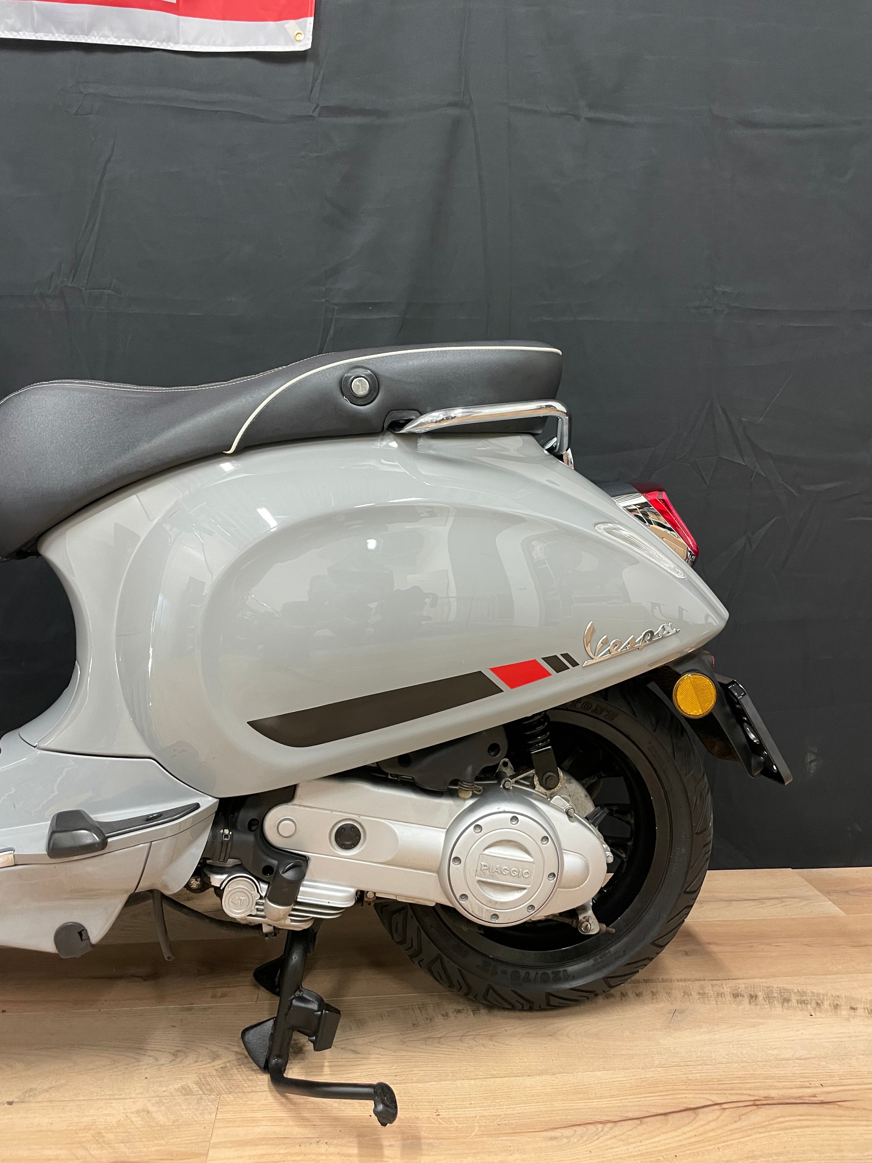 Vespa sprint - IGET - Facelift - 2018 - Snor/Brom - Garantie