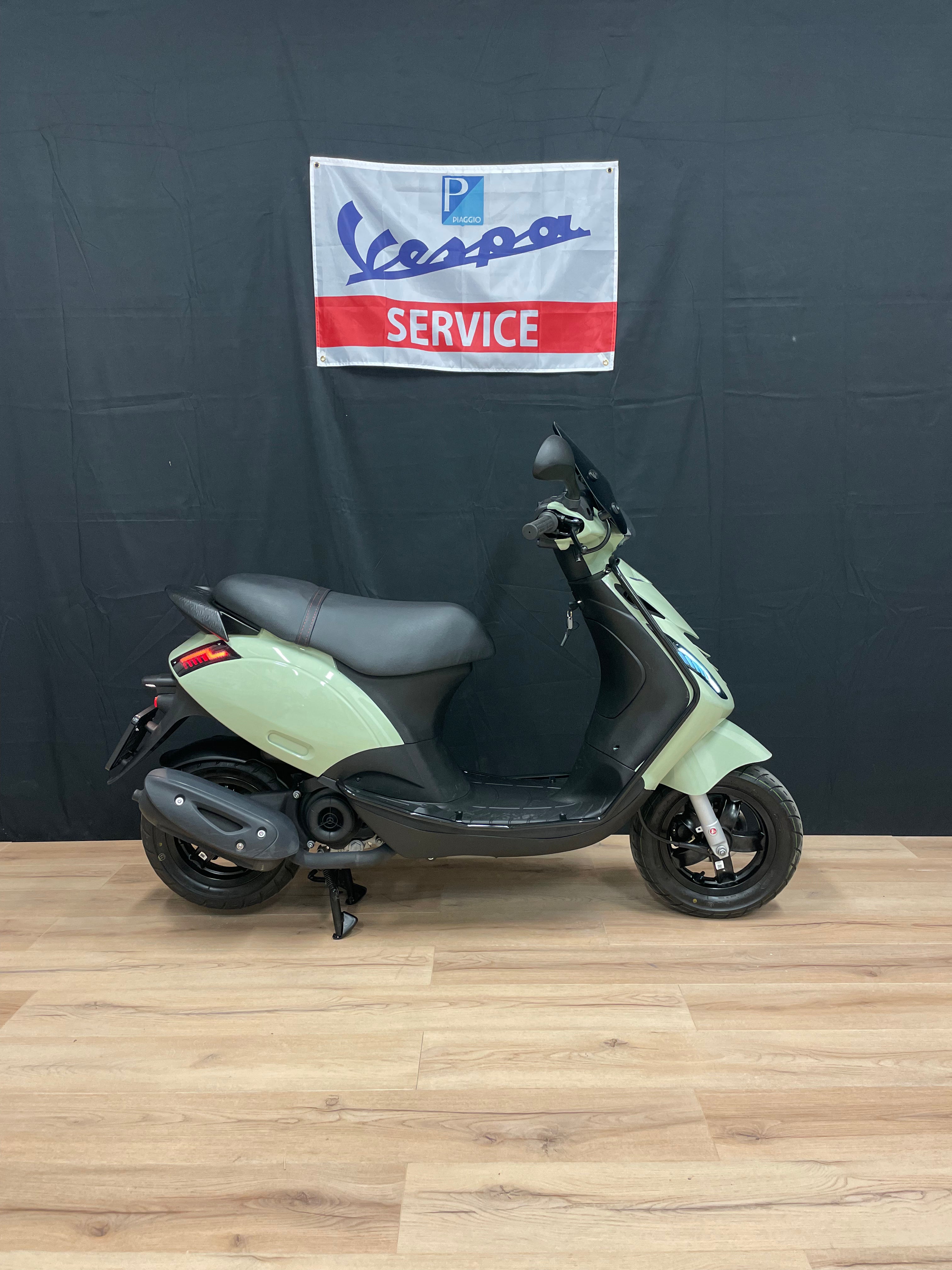 Piaggio Zip | 2023 | 300km | Garantie | Brom | Full option