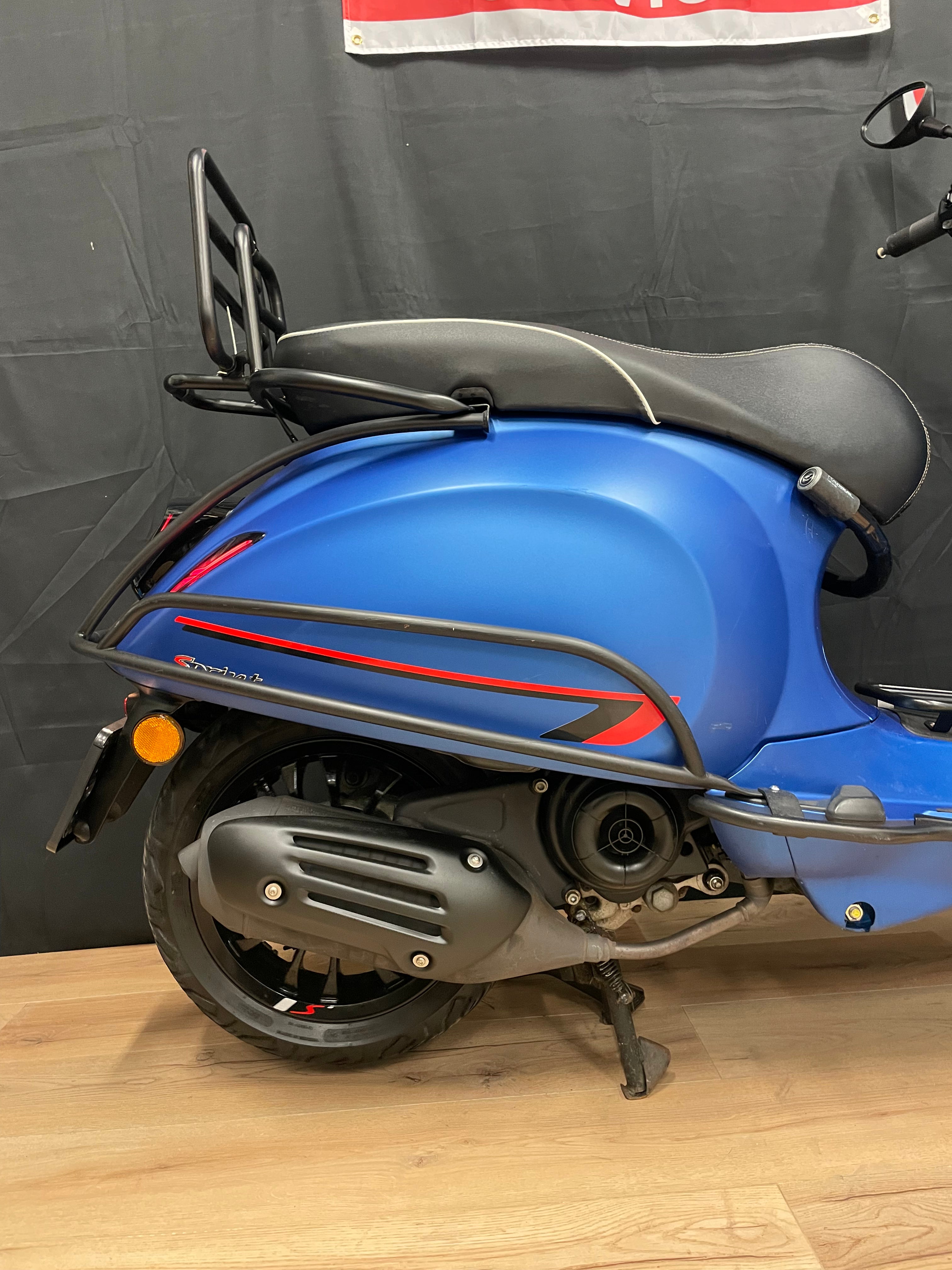 Vespa Finance: Smart Payment Options Vespa sprint | Full option | 6200km | 2019 | Garantie