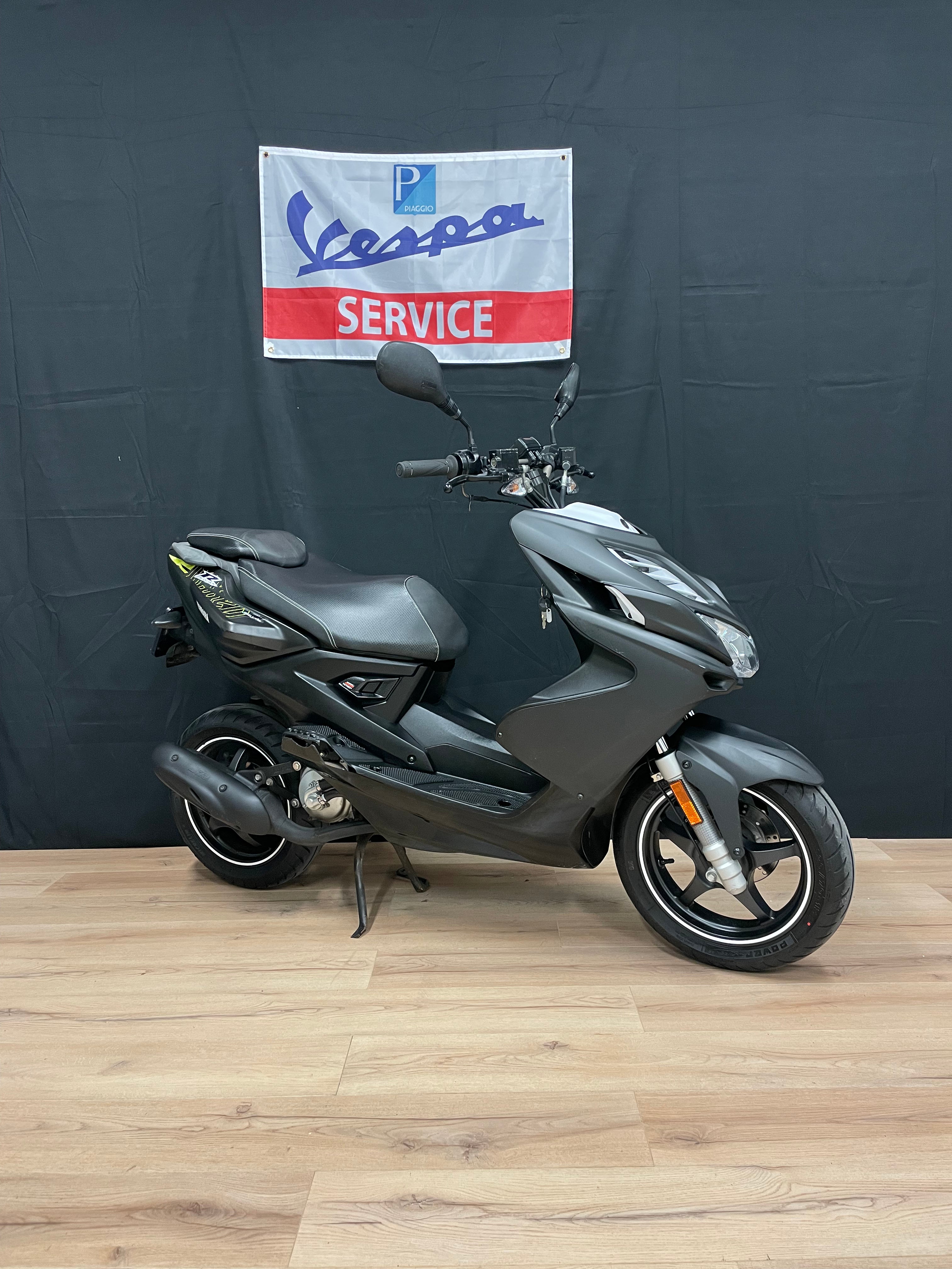 Yamaha Aerox naked - 2 takt - 2013 - Garantie