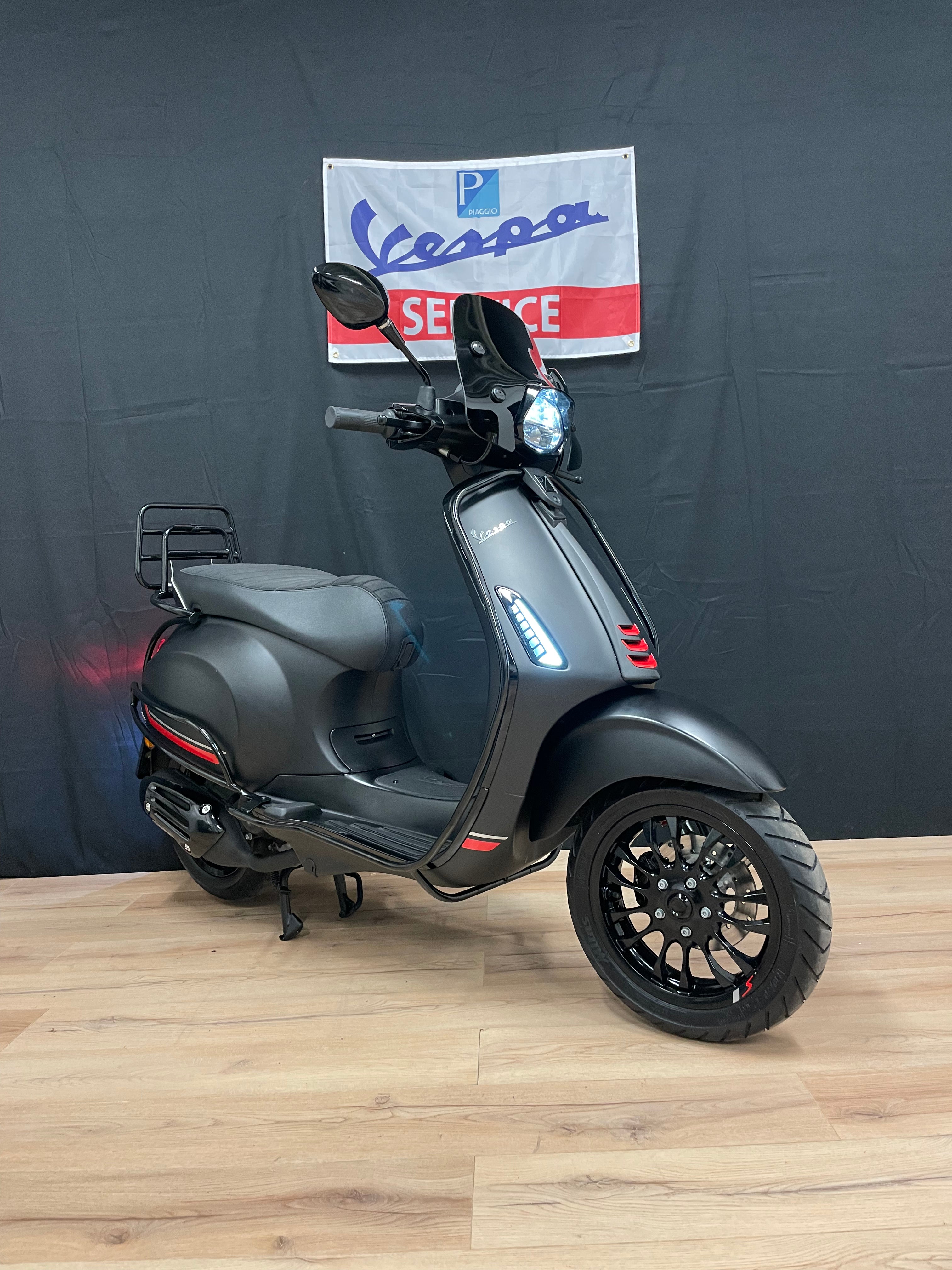 Vespa sprint notte | 2022 | 2900km | Nieuwstaat | Garantie