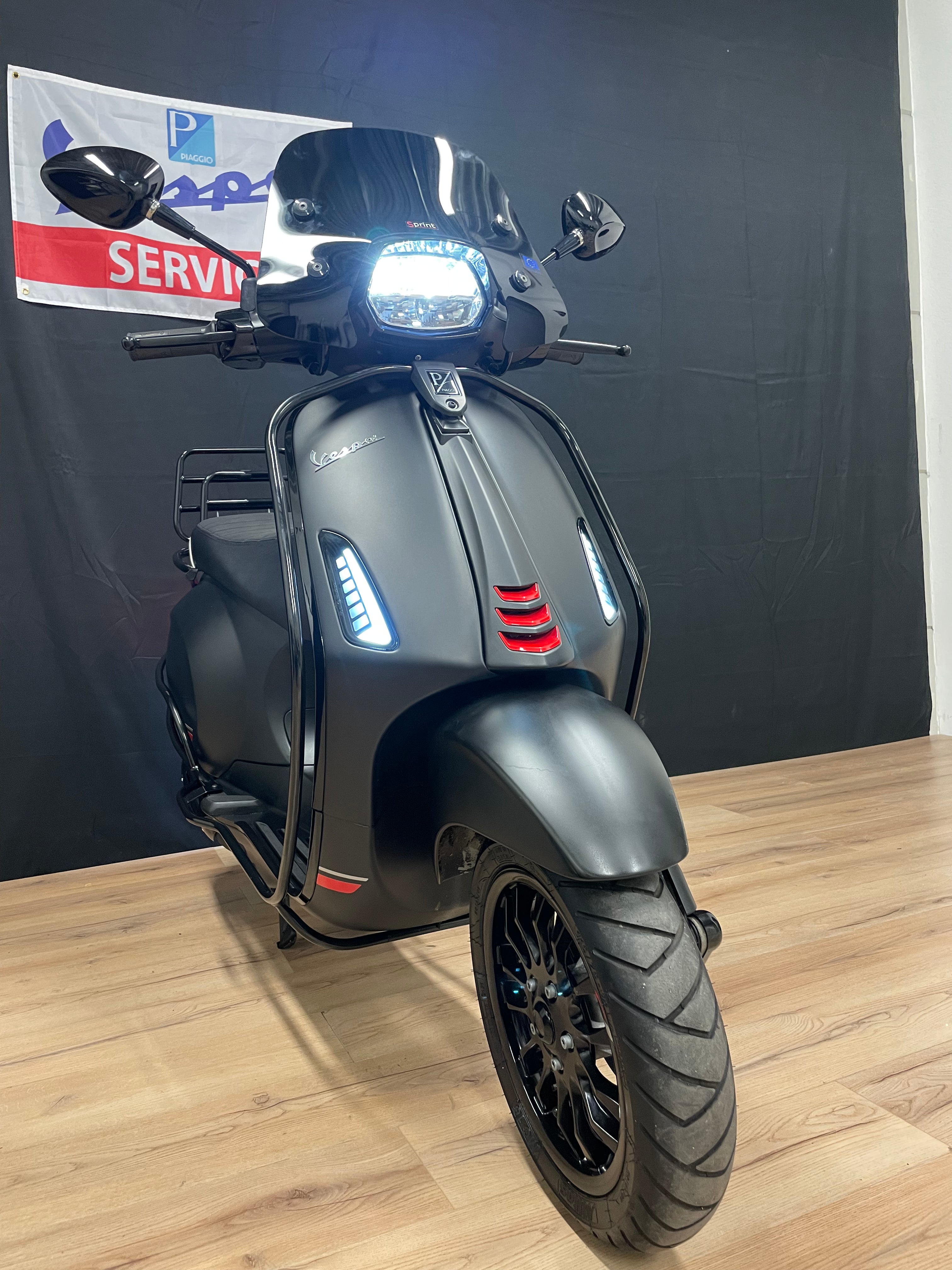 Vespa sprint notte | 2022 | 2900km | Nieuwstaat | Garantie