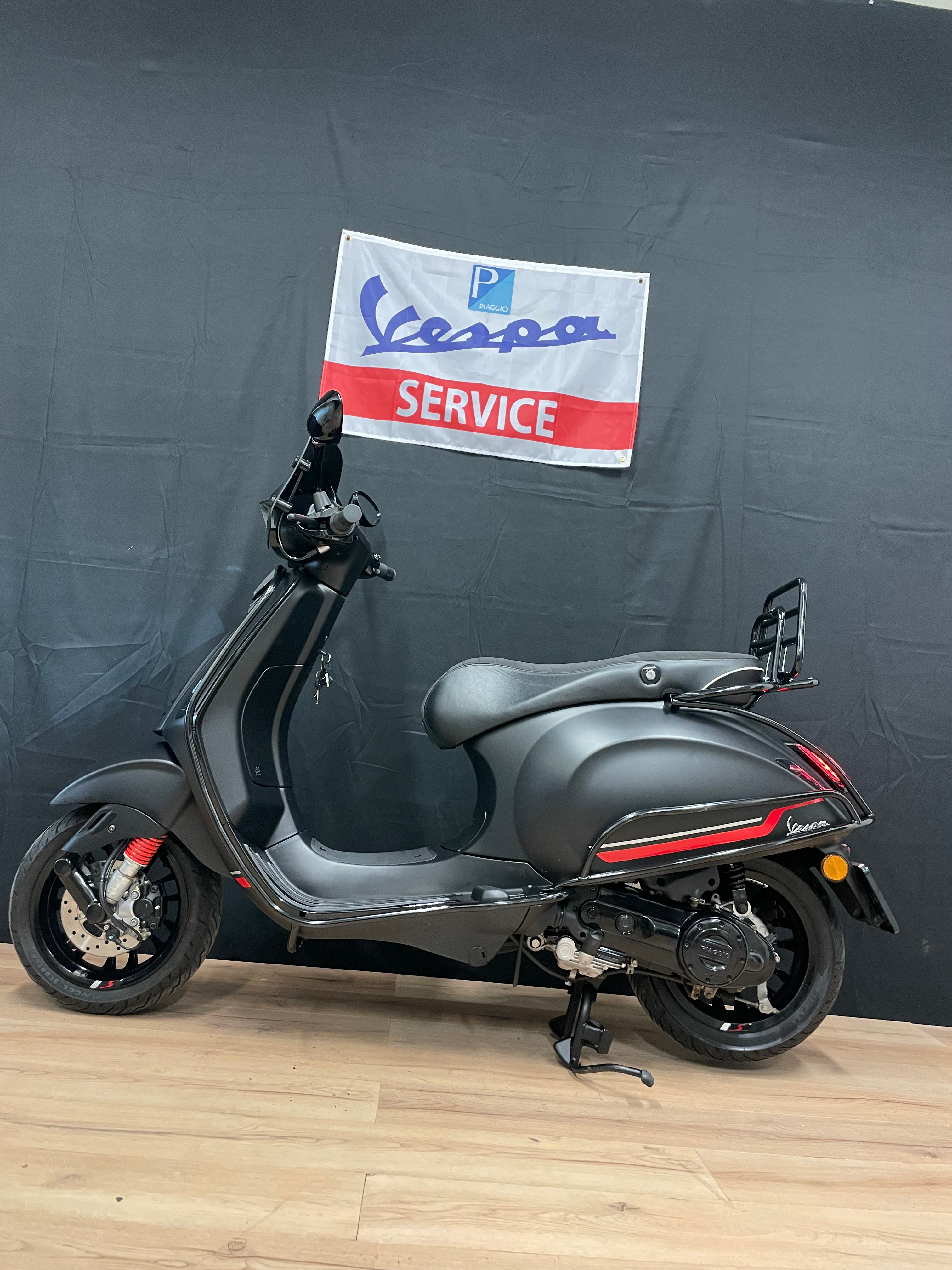 Vespa sprint Notte | 2022 | Brom/Snor | Full option Garantie