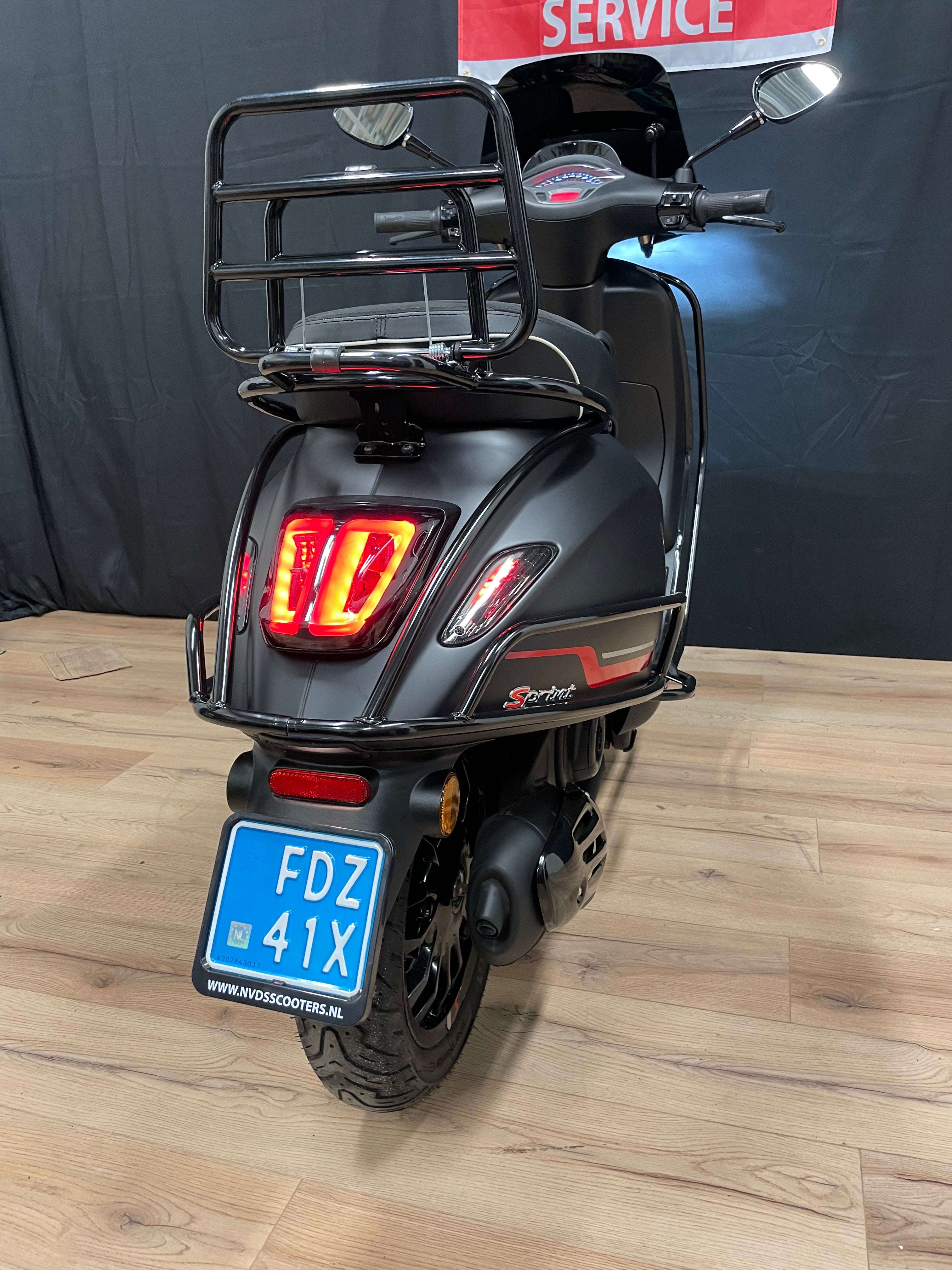 Vespa sprint Notte | 2022 | Brom/Snor | Full option Garantie