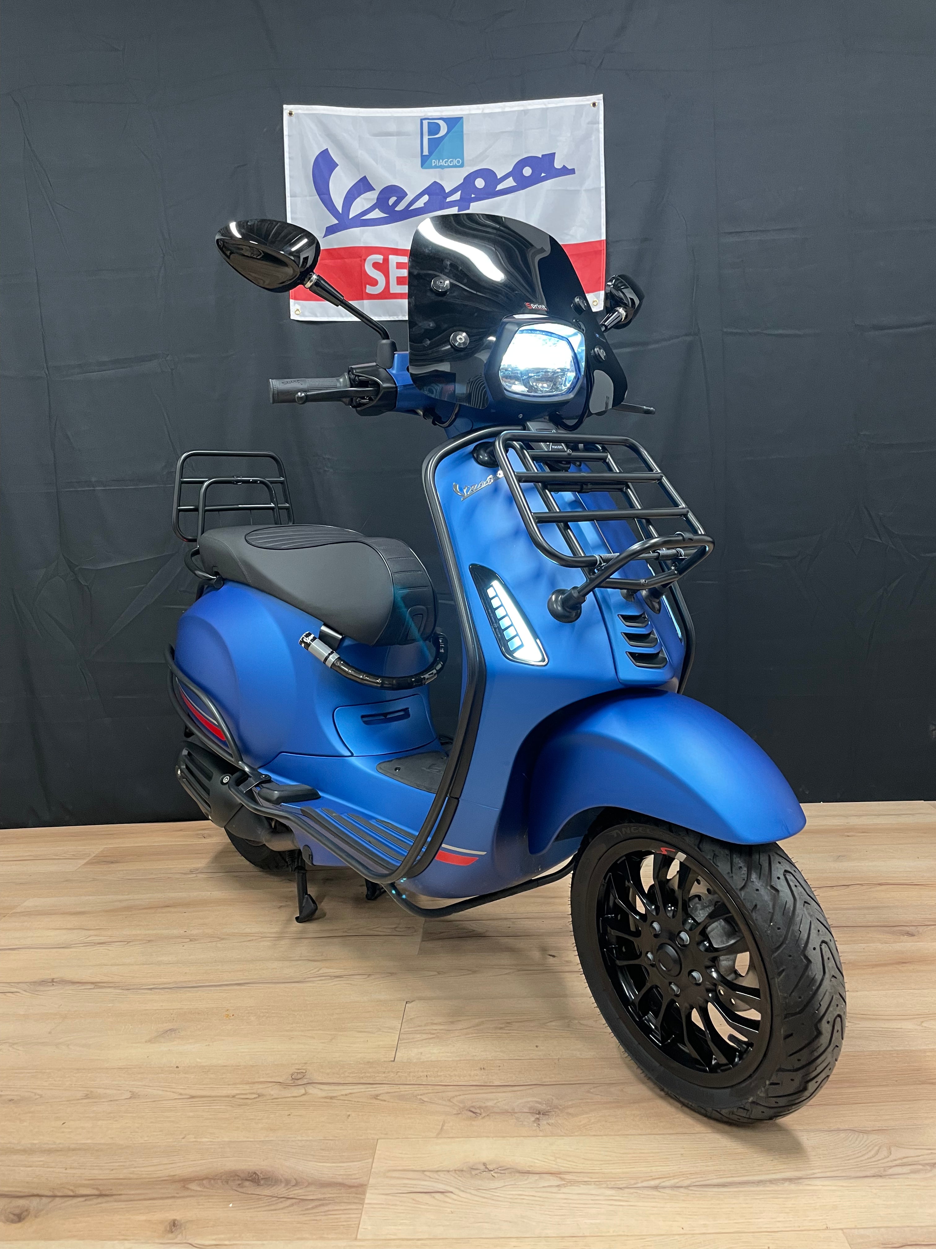 Vespa sprint S | 500km | Nieuwstaat | Garantie | Full option