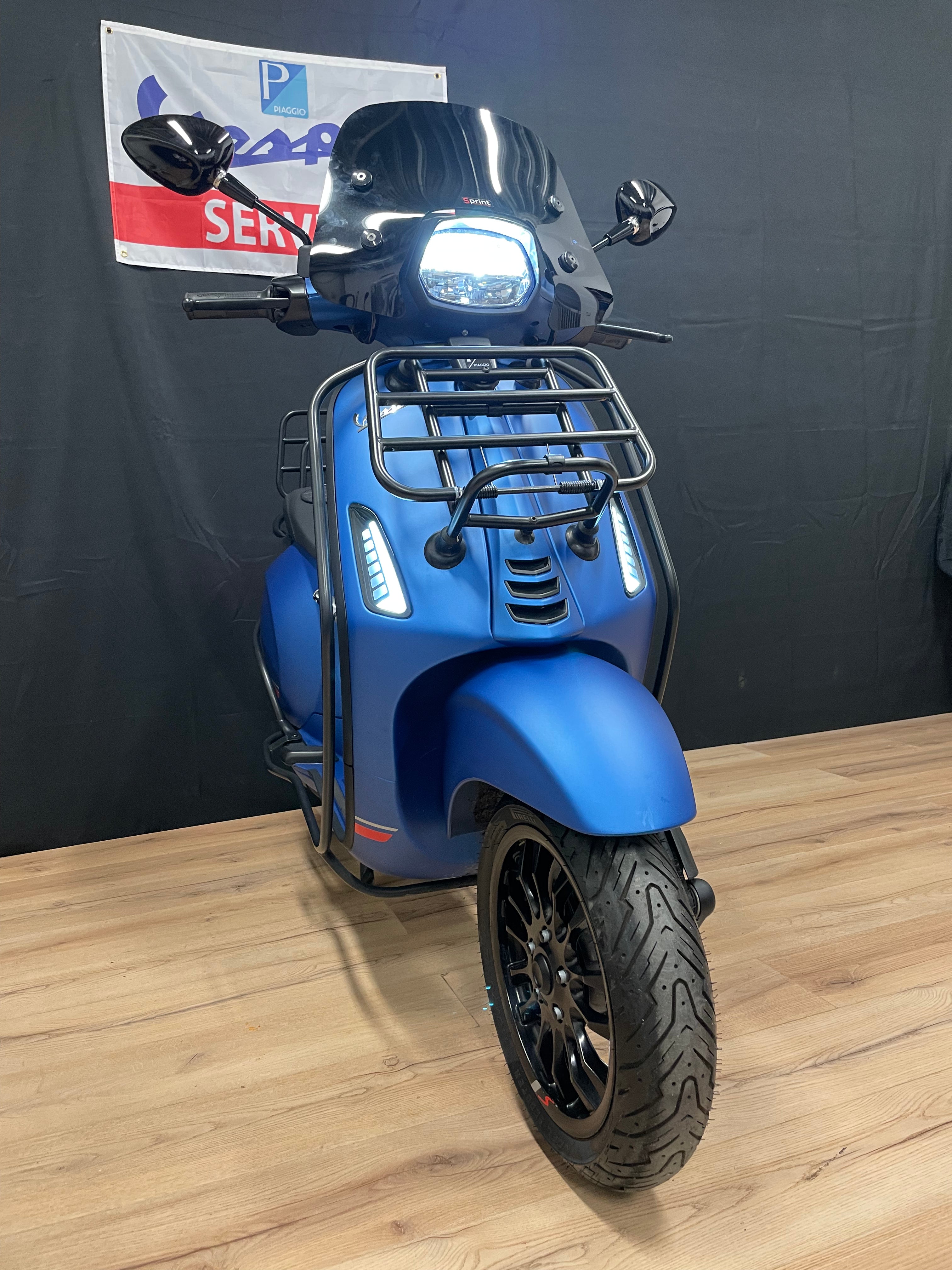 Vespa sprint S | 500km | Nieuwstaat | Garantie | Full option