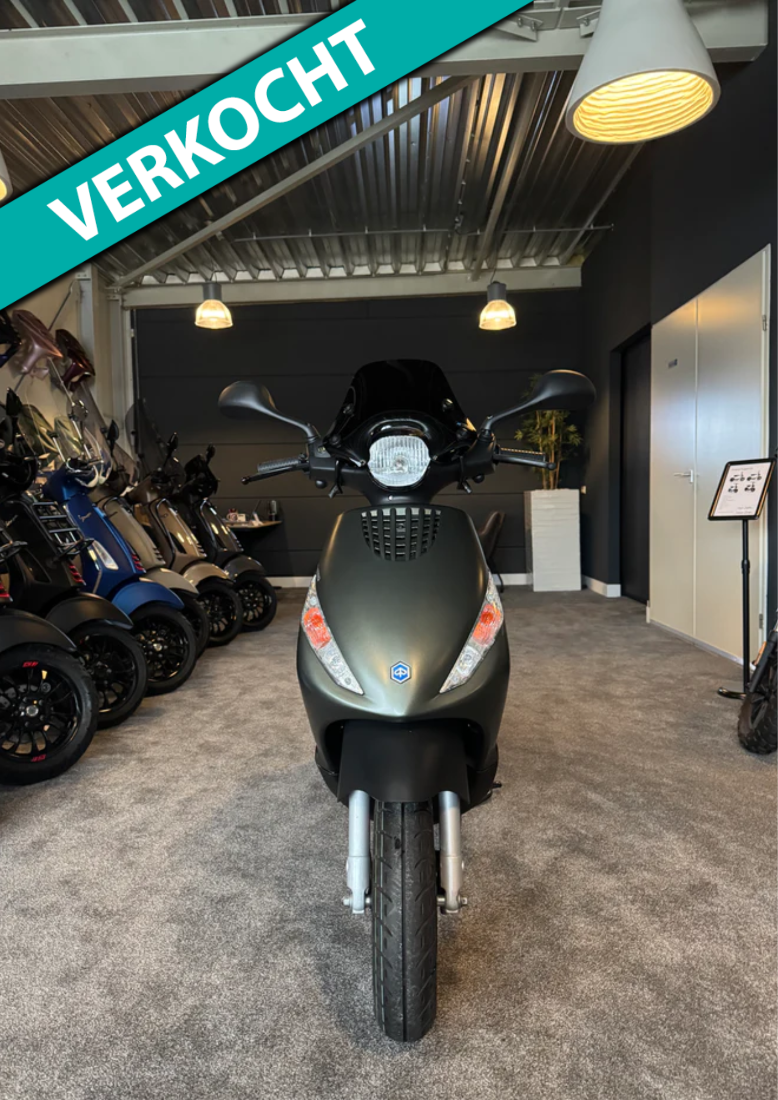 Piaggio Zip 50s | 1400km | Garantie | Nieuwstaat | Brom
