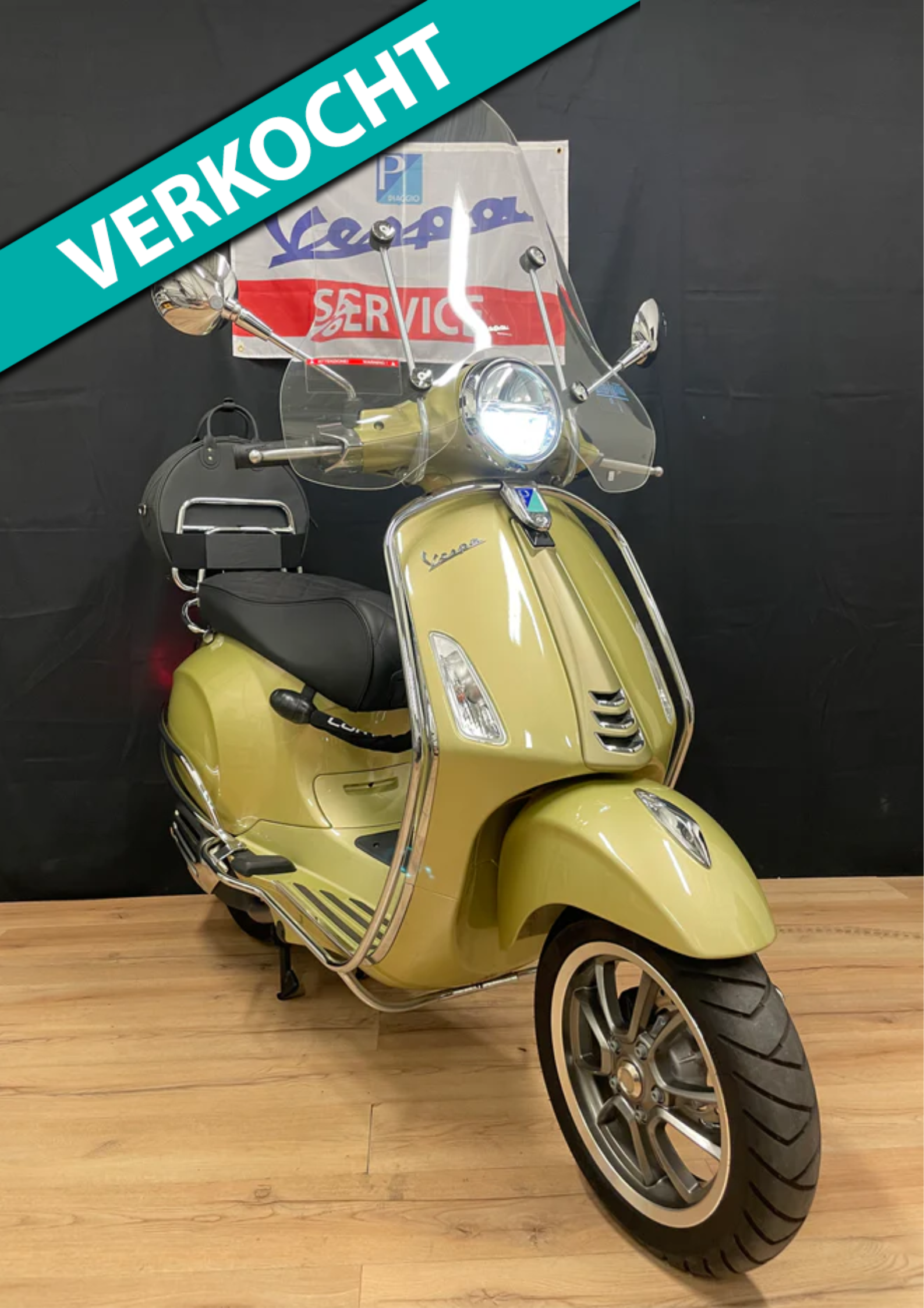 Vespa Primavera 75th anniversary Gold | 900km | Nieuw staat