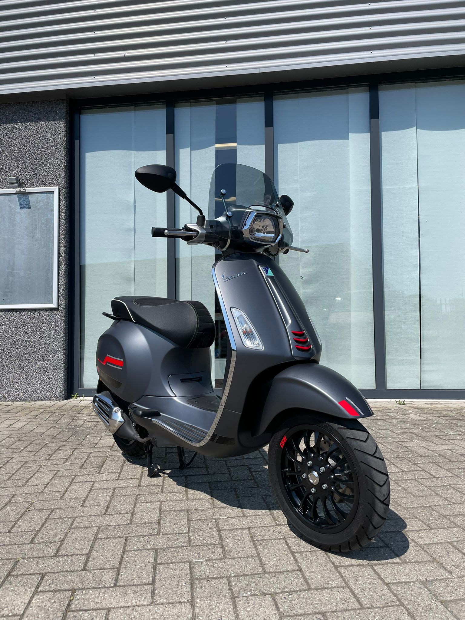 Vespa Sprint | Nieuwstaat | brom/snor | garantie | 1300km