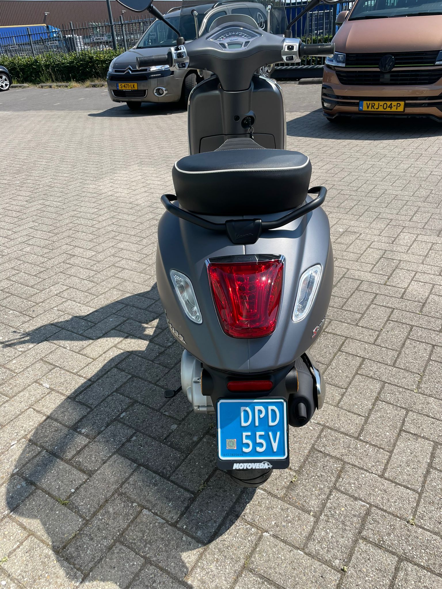 Vespa Sprint | Nieuwstaat | brom/snor | garantie | 1300km