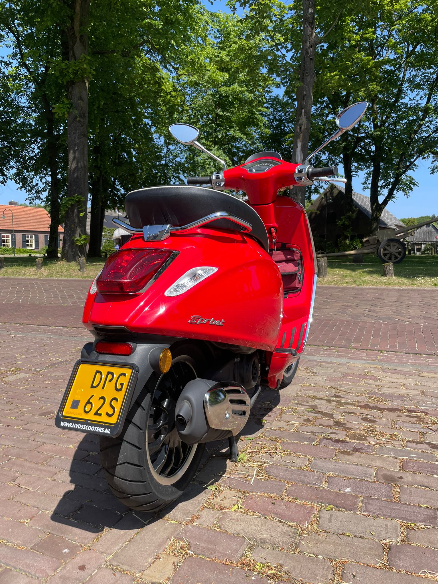 Vespa sprint | Brom | 4000km | 1e eigenaar | Garantie