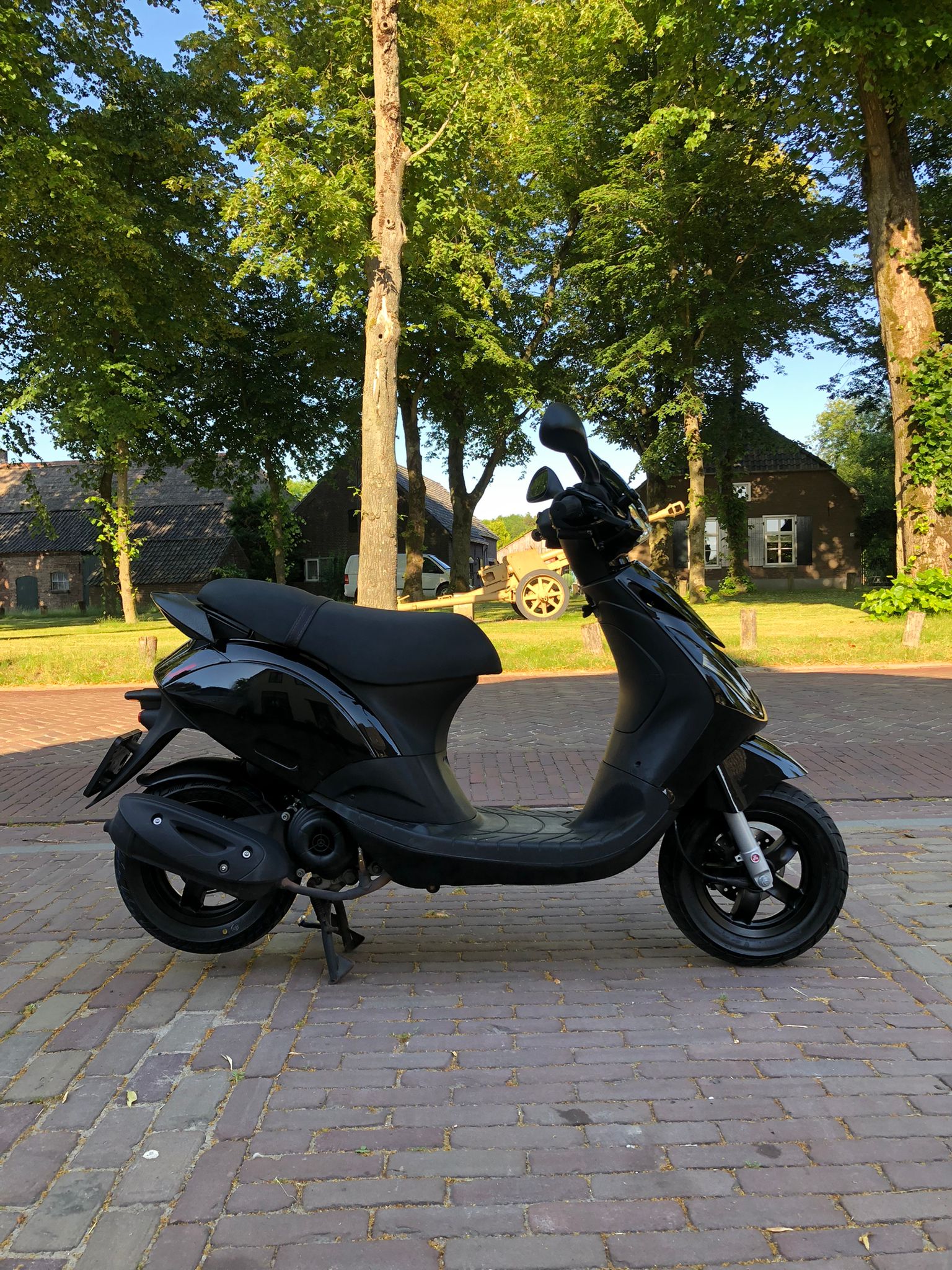 Piaggio Zip | Brom