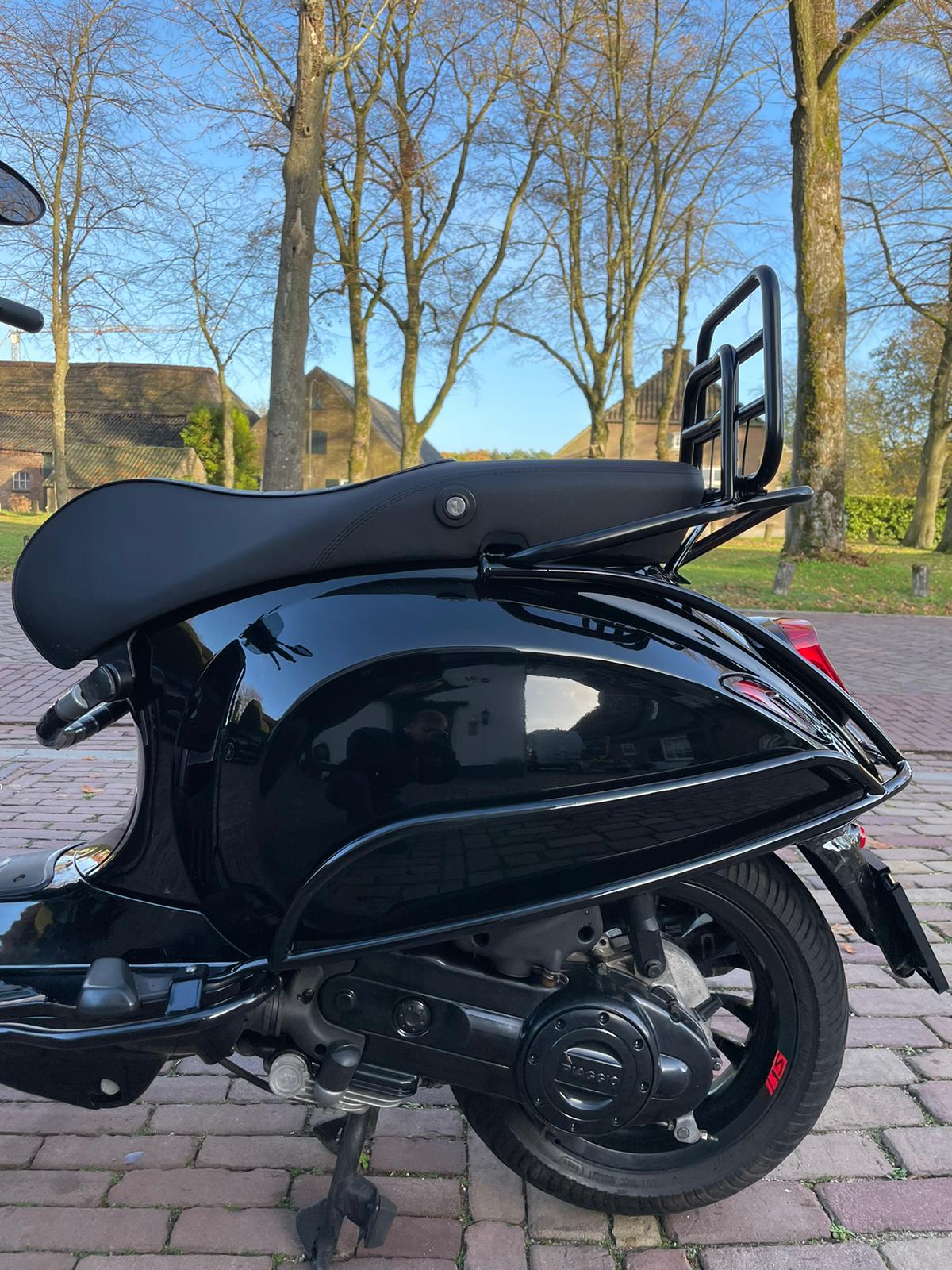 Vespa Sprint brom | Akrapovic | Zelioni | Carbon | Bitubo