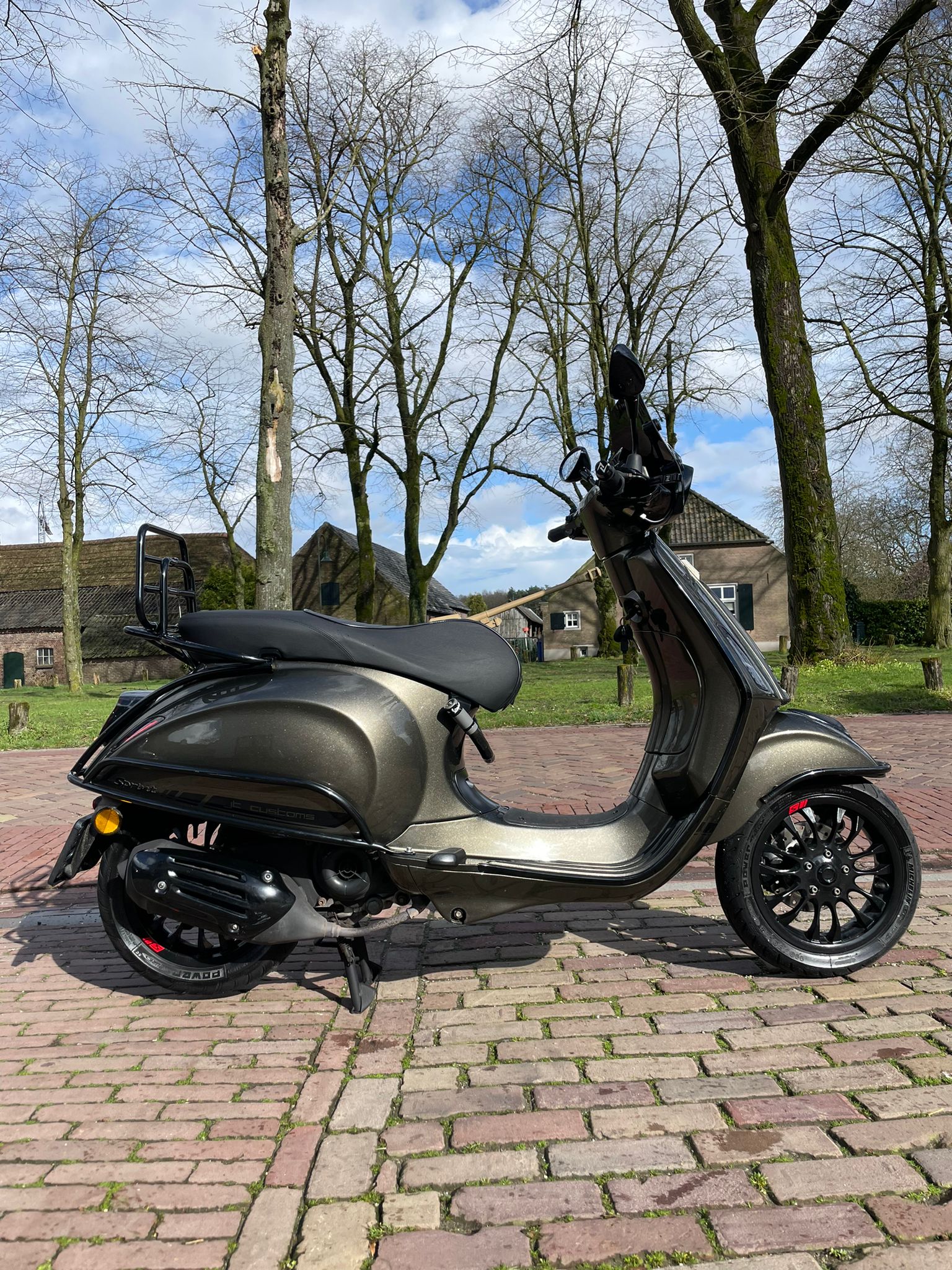 Vespa Sprint Brom | Custom | 2018 | Full option