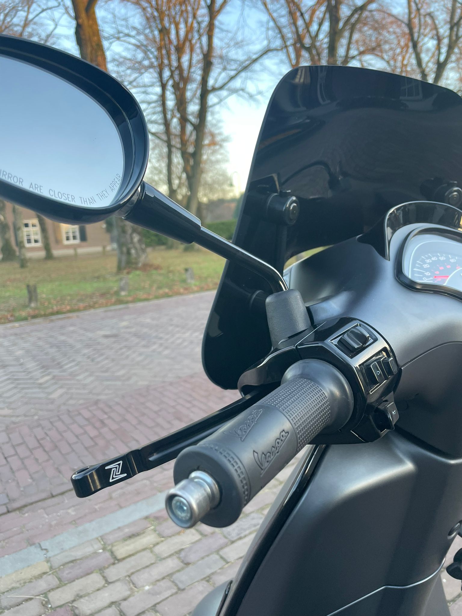 Vespa Sprint brom | 1e eigenaar | AKrapovic | Zelioni | Carbon