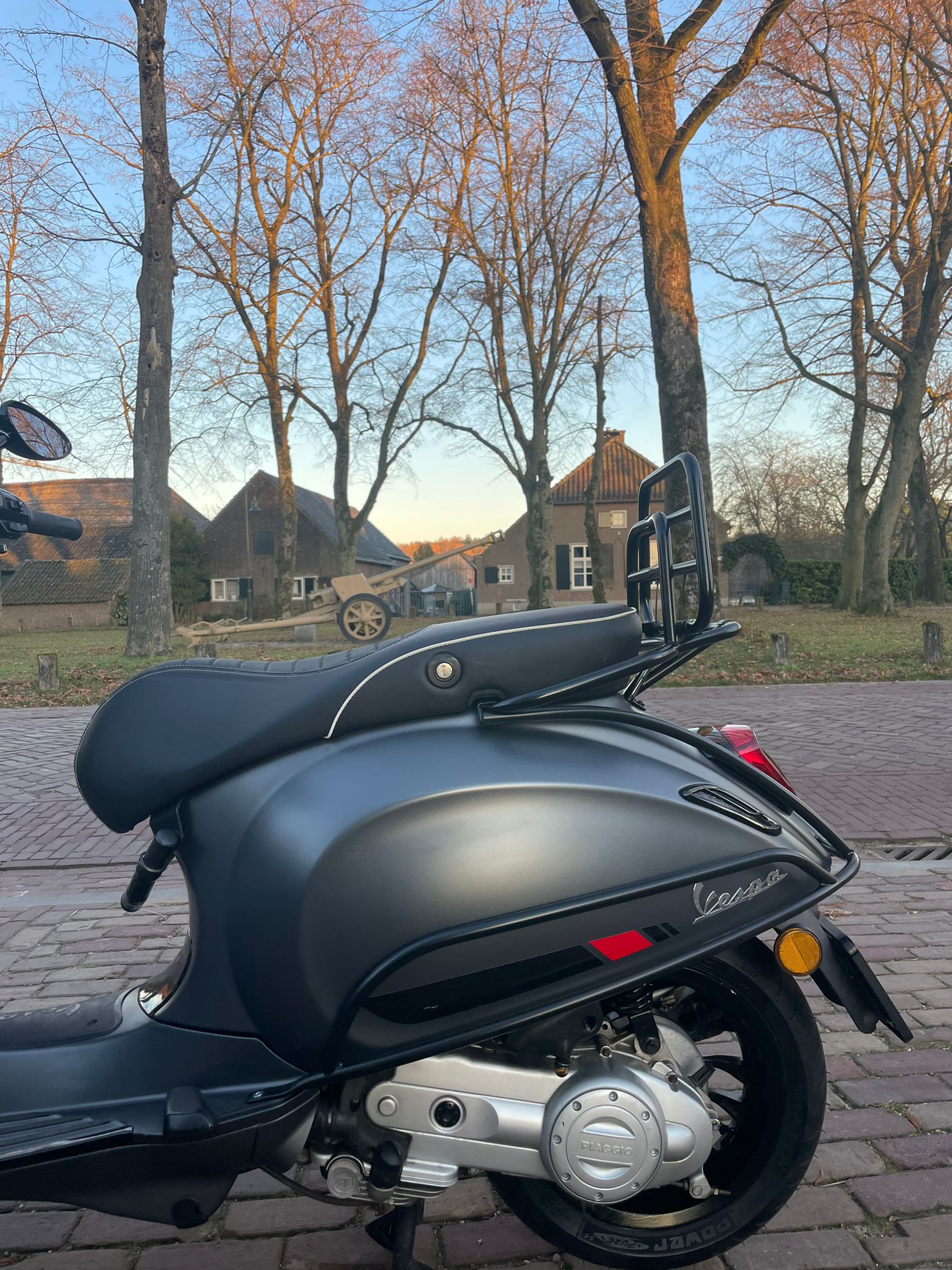 Vespa Sprint brom | 1e eigenaar | AKrapovic | Zelioni | Carbon