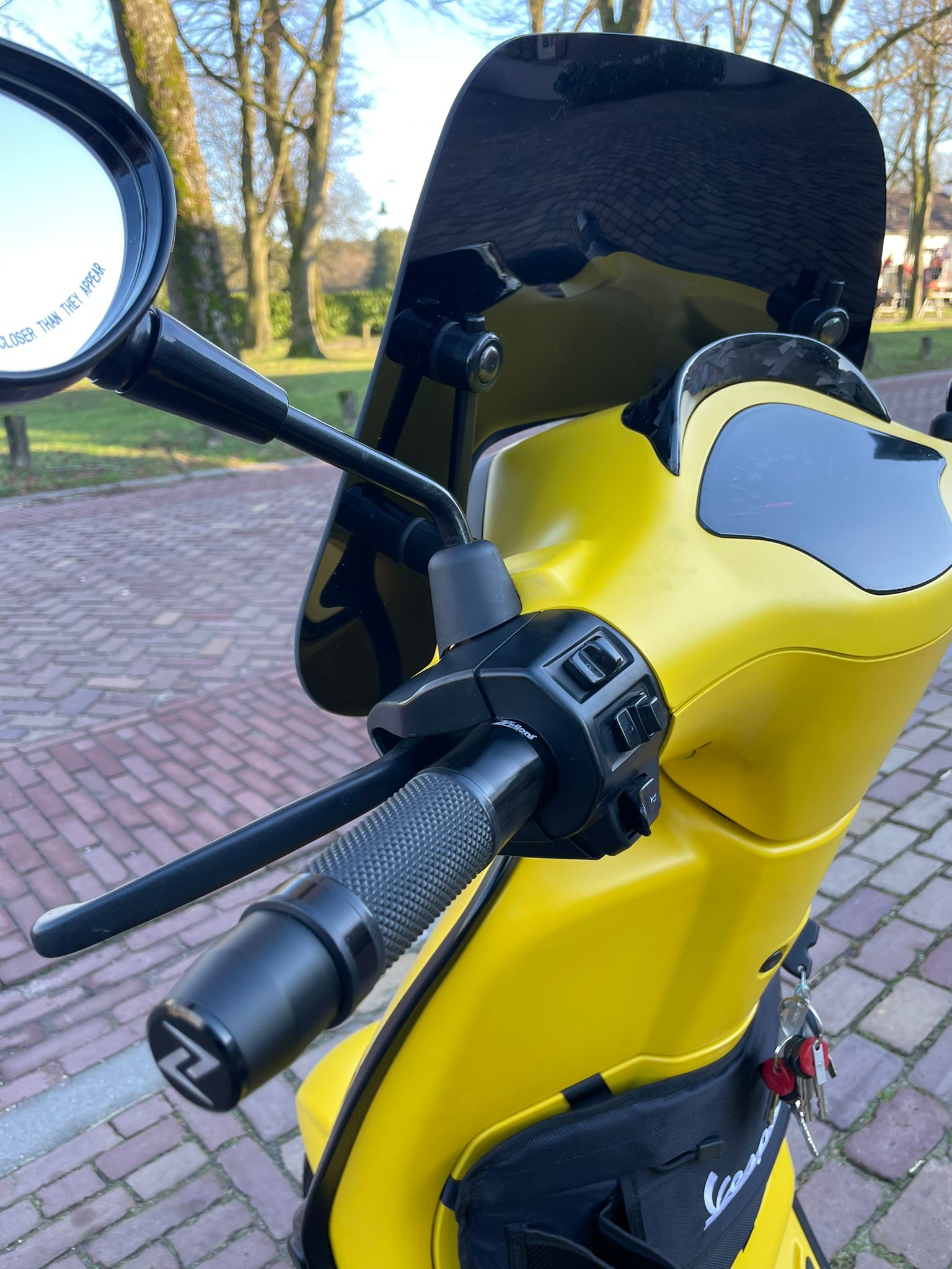 Vespa sprint brom | 5000km | Akrapovic | Carbon | Nieuwstaat