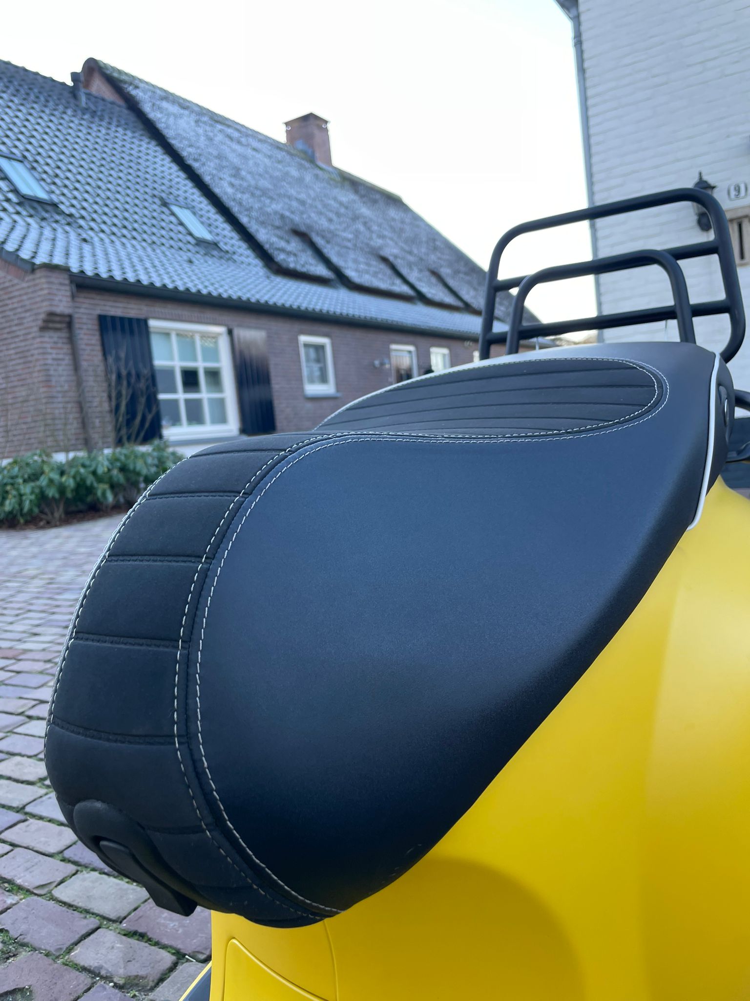 Vespa sprint brom | 5000km | Akrapovic | Carbon | Nieuwstaat