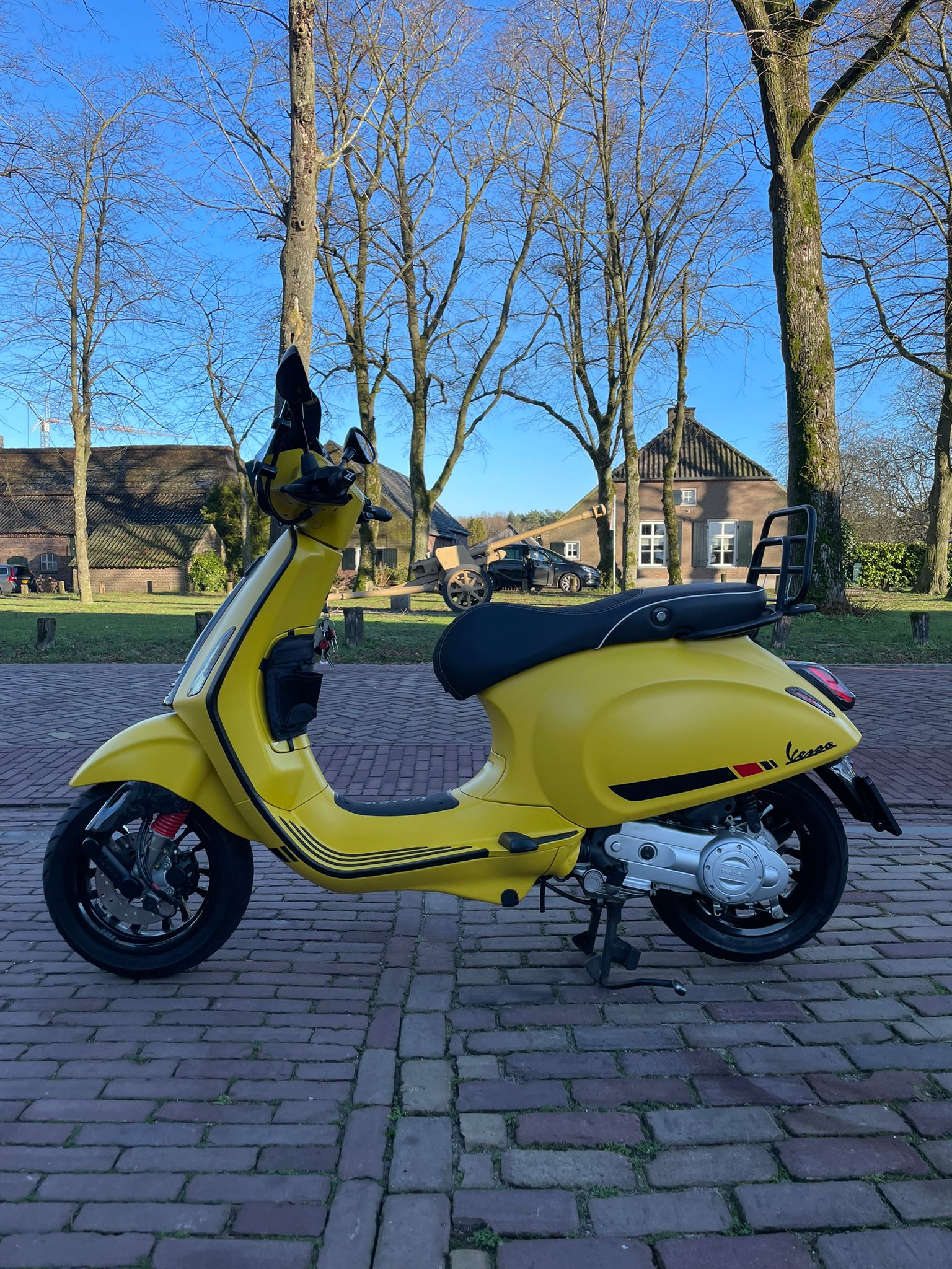 Vespa sprint brom | 5000km | Akrapovic | Carbon | Nieuwstaat