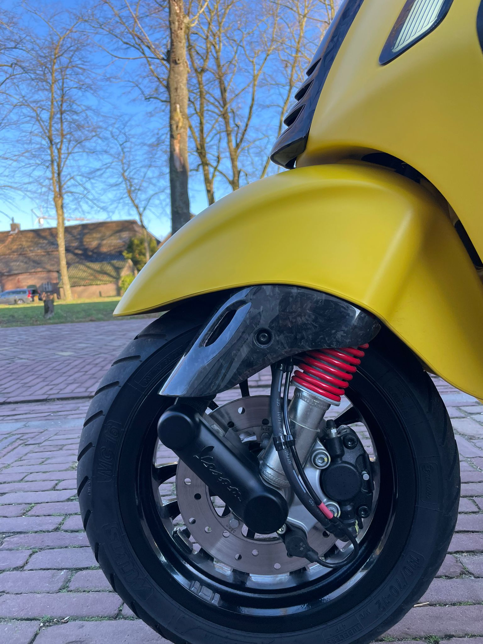 Vespa sprint brom | 5000km | Akrapovic | Carbon | Nieuwstaat