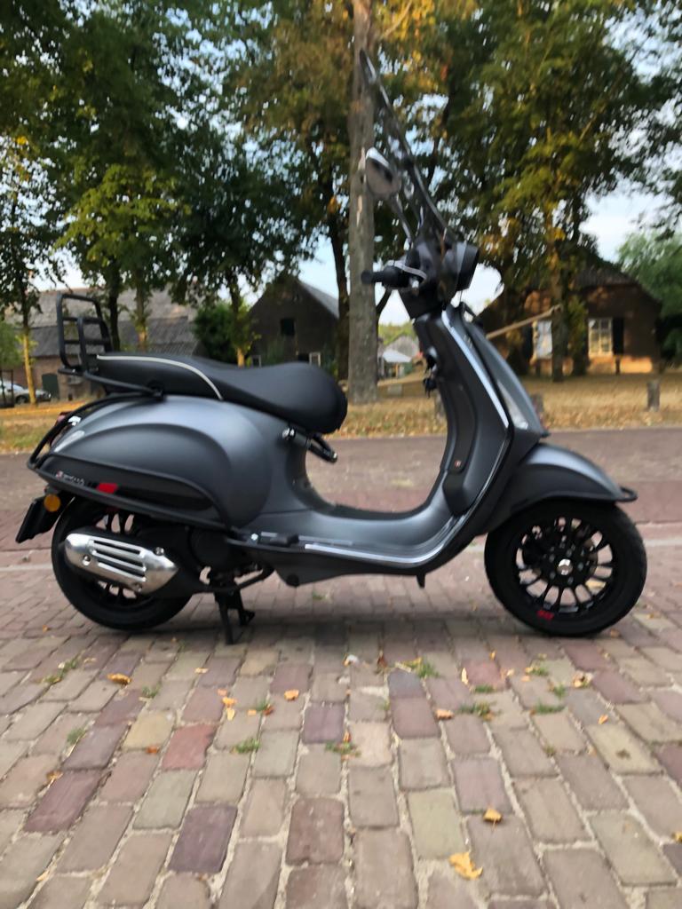 Vespa Sprint | Snor/ Brom | Nieuwstaat