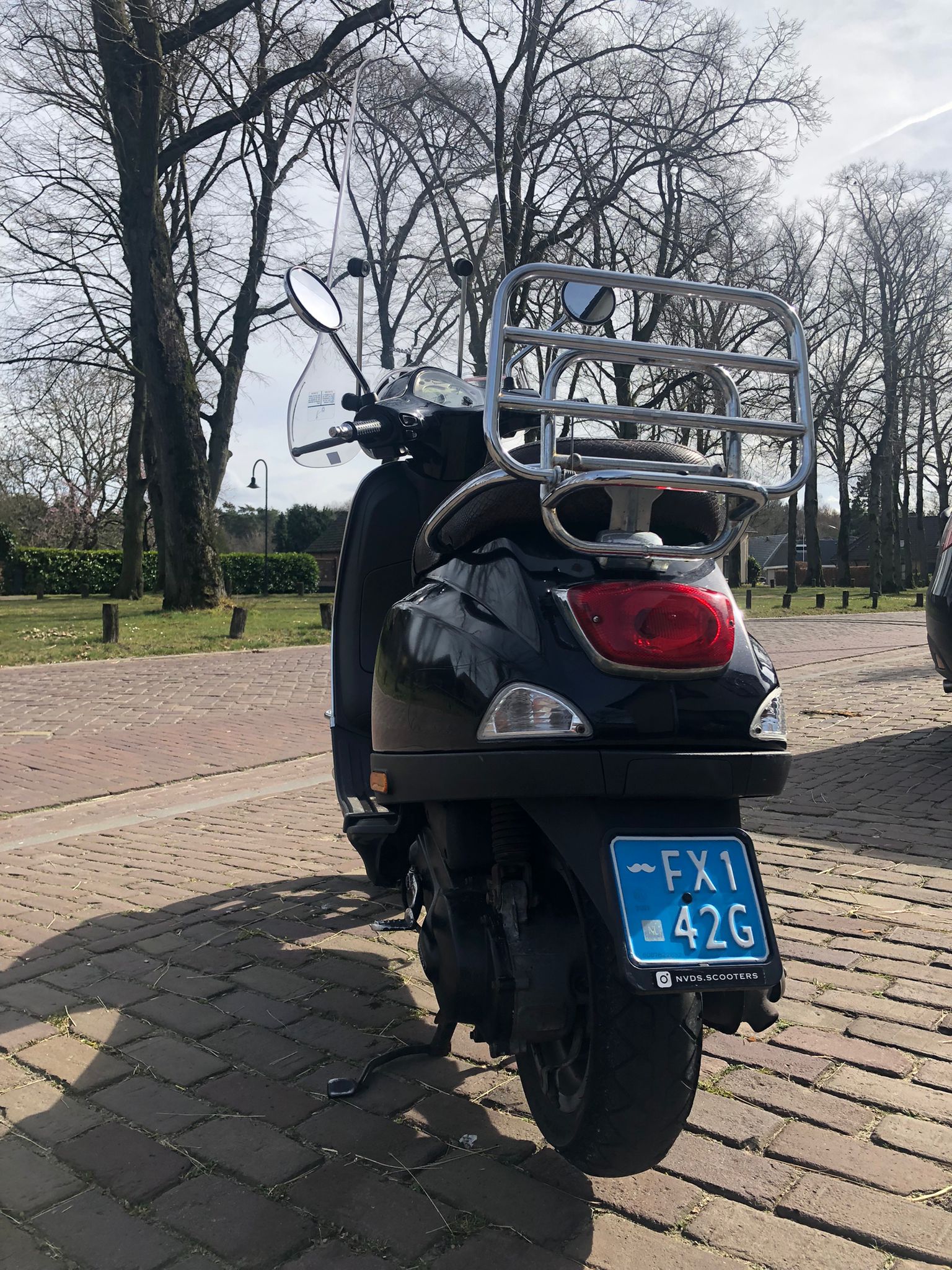 Vespa LX | Snor 2T | Zwart