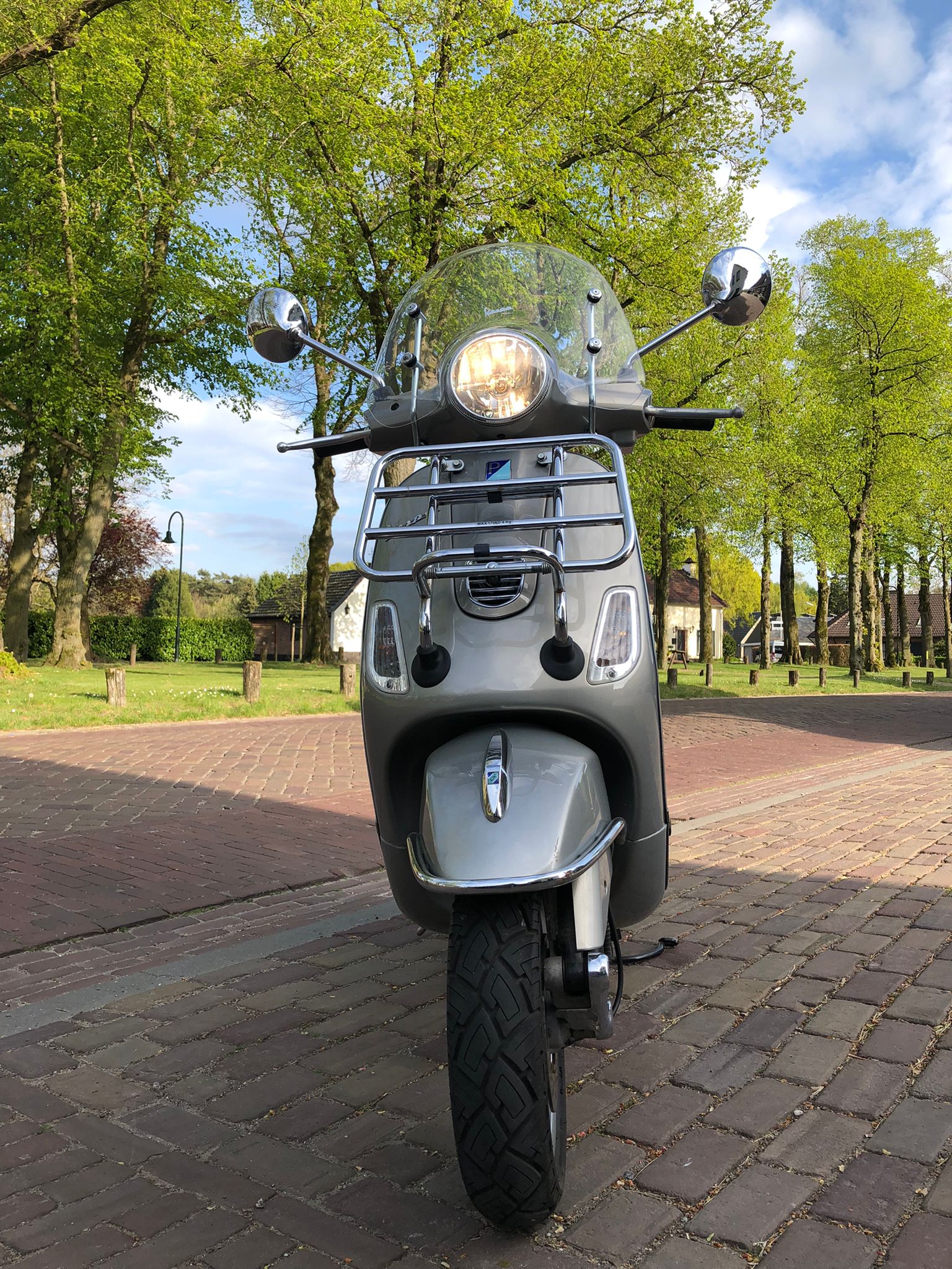 Vespa LX | Snor 4T | Zilver