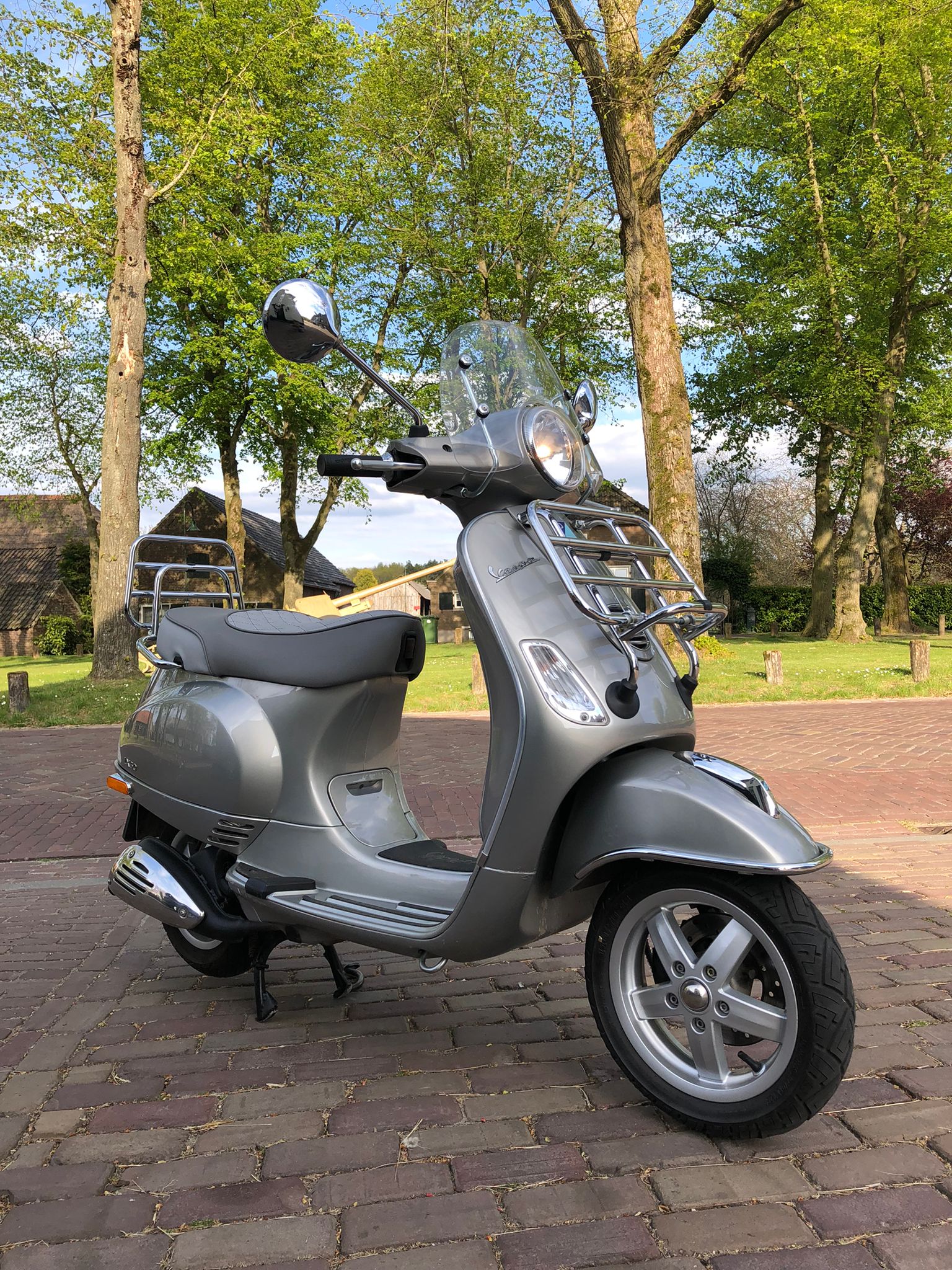 Vespa LX | Snor 4T | Zilver