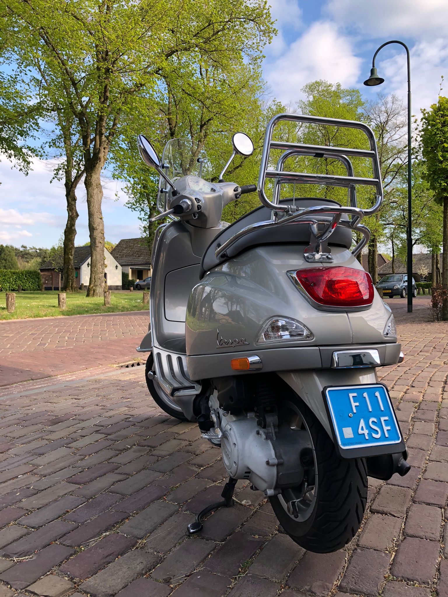 Vespa LX | Snor 4T | Zilver