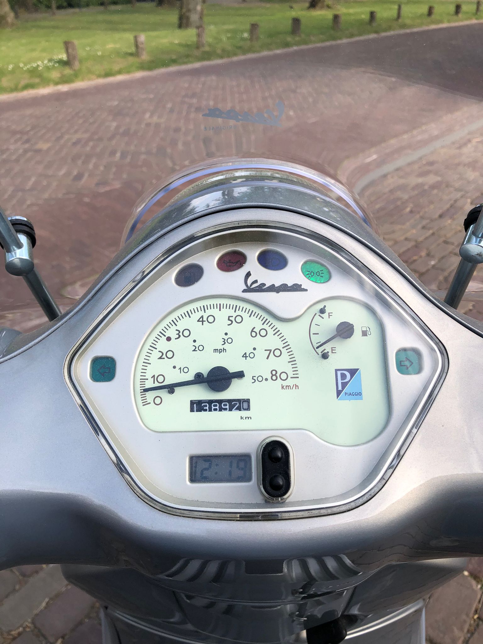 Vespa LX | Snor 4T | Zilver